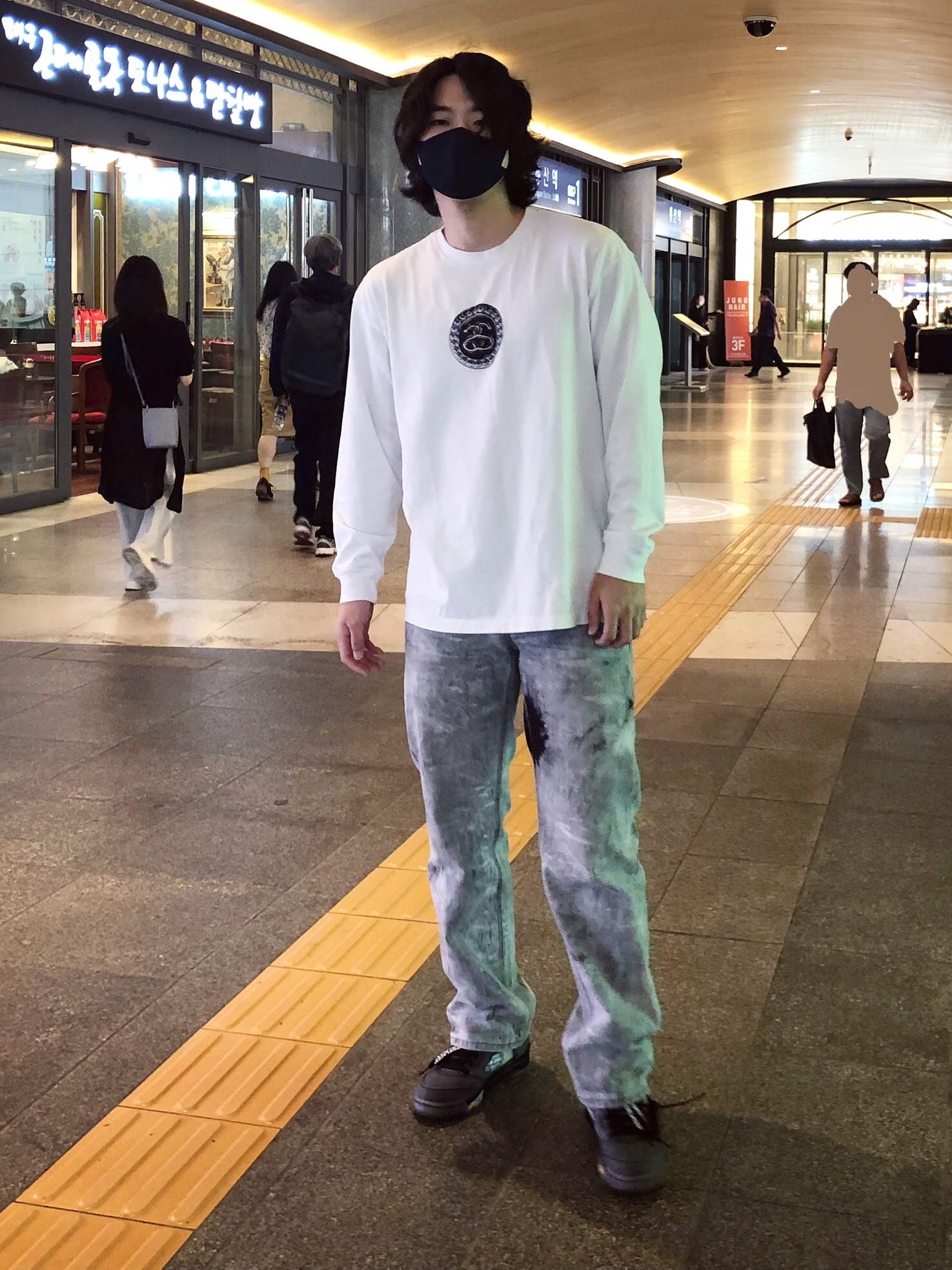 Jordan 5 x Off-White Retro SP Black Muslin, Nike x Stussy Big Swoosh LS T-Shirt White - US/EU 착용 스타일