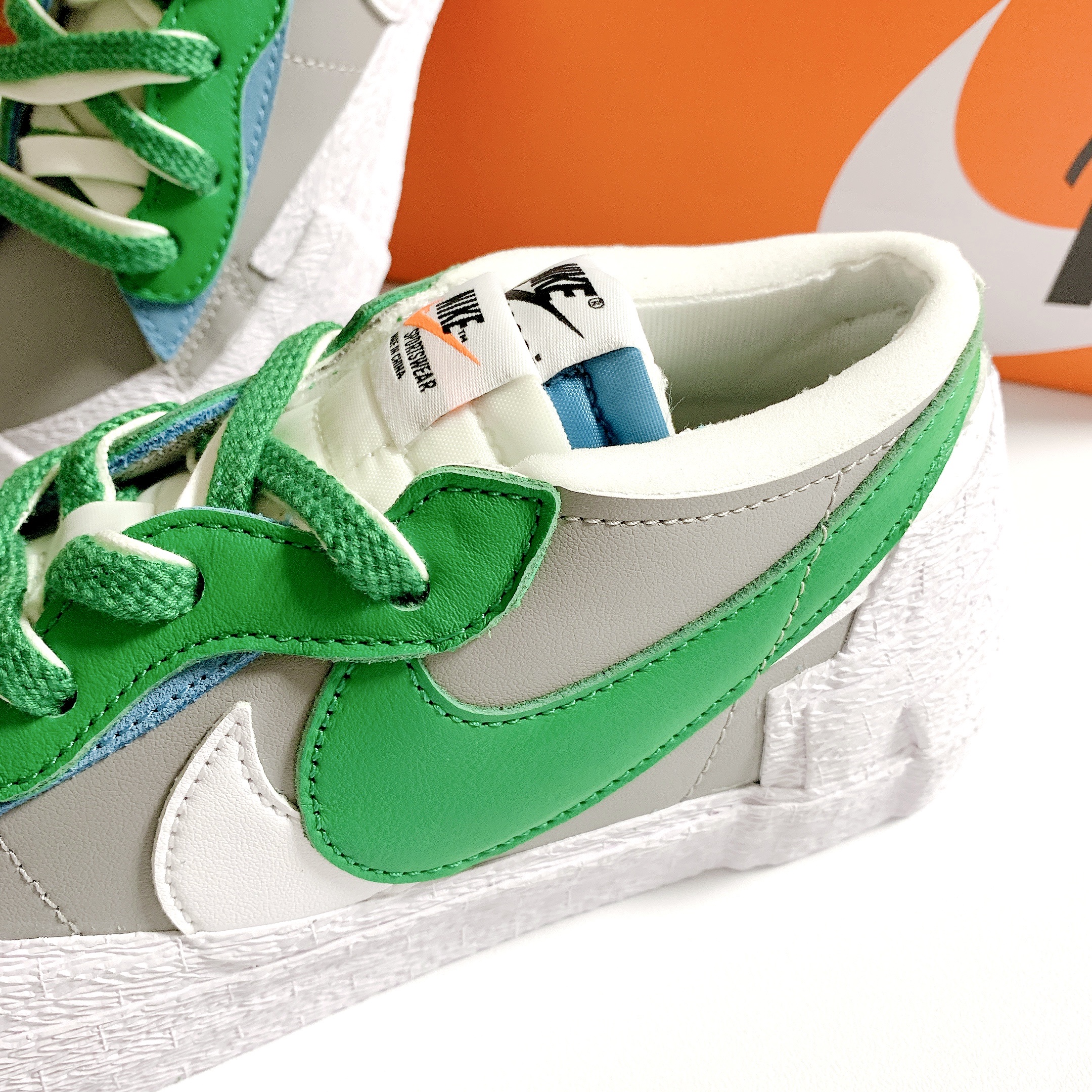 Nike x Sacai Blazer Low Classic Green 착용 스타일 - 2