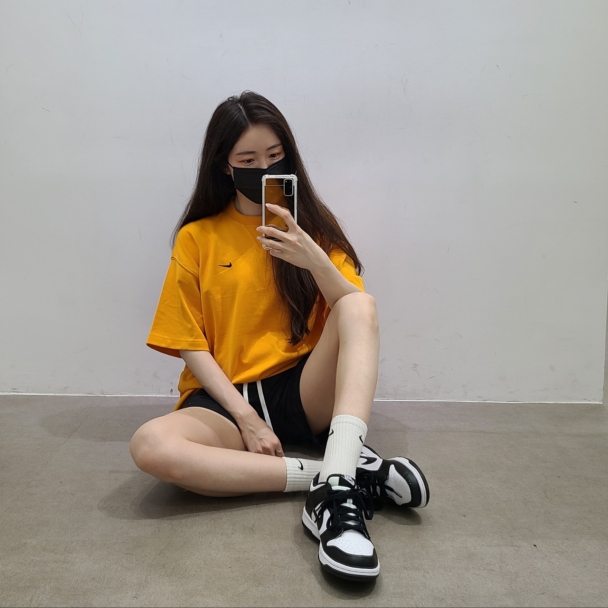 Nike x Kim Jones Oversized T-Shirt Circuit Orange - Asia, (GS) Nike Dunk Low Black 착용 스타일