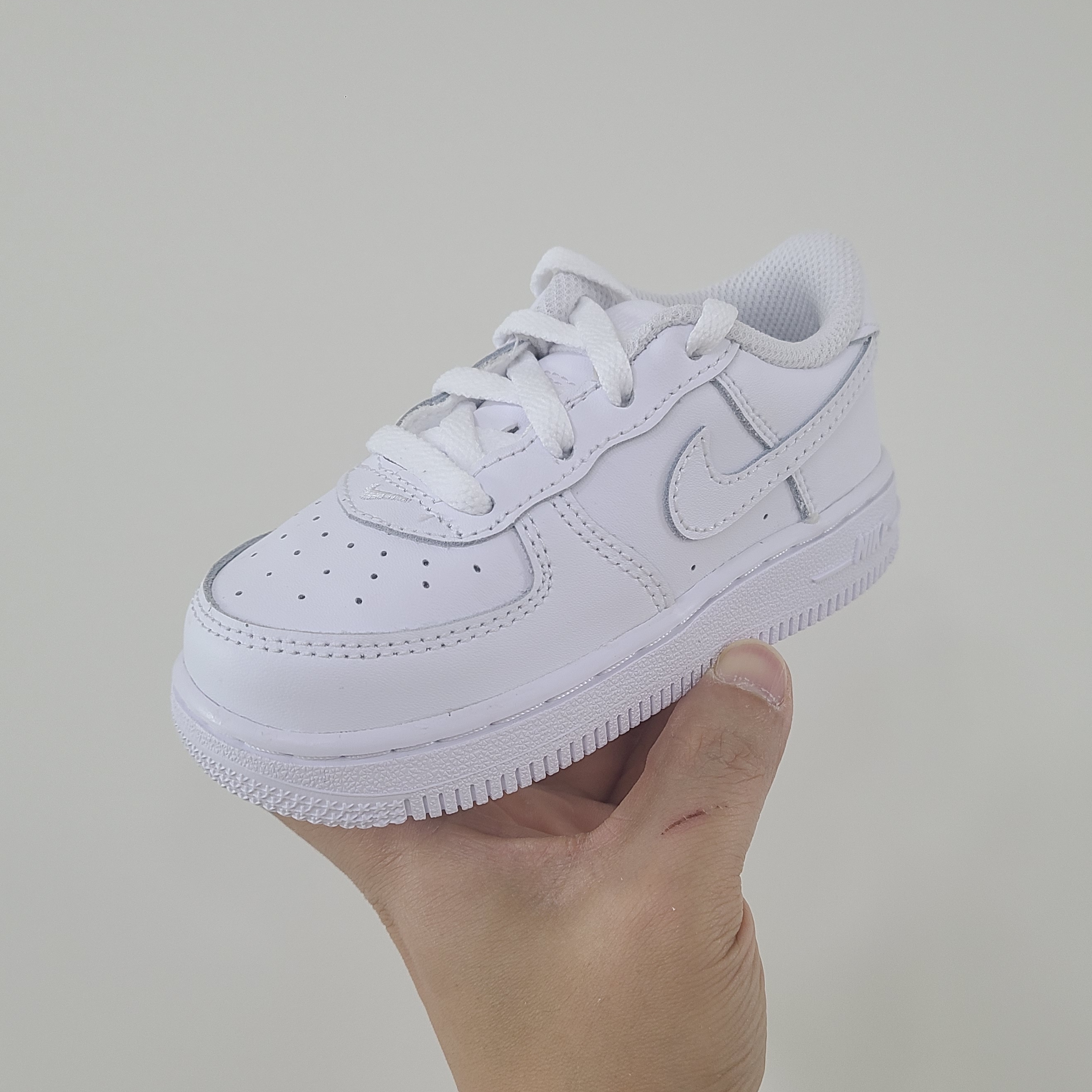 Nike Air Force 1 '07 Low White 착용 스타일 - 1