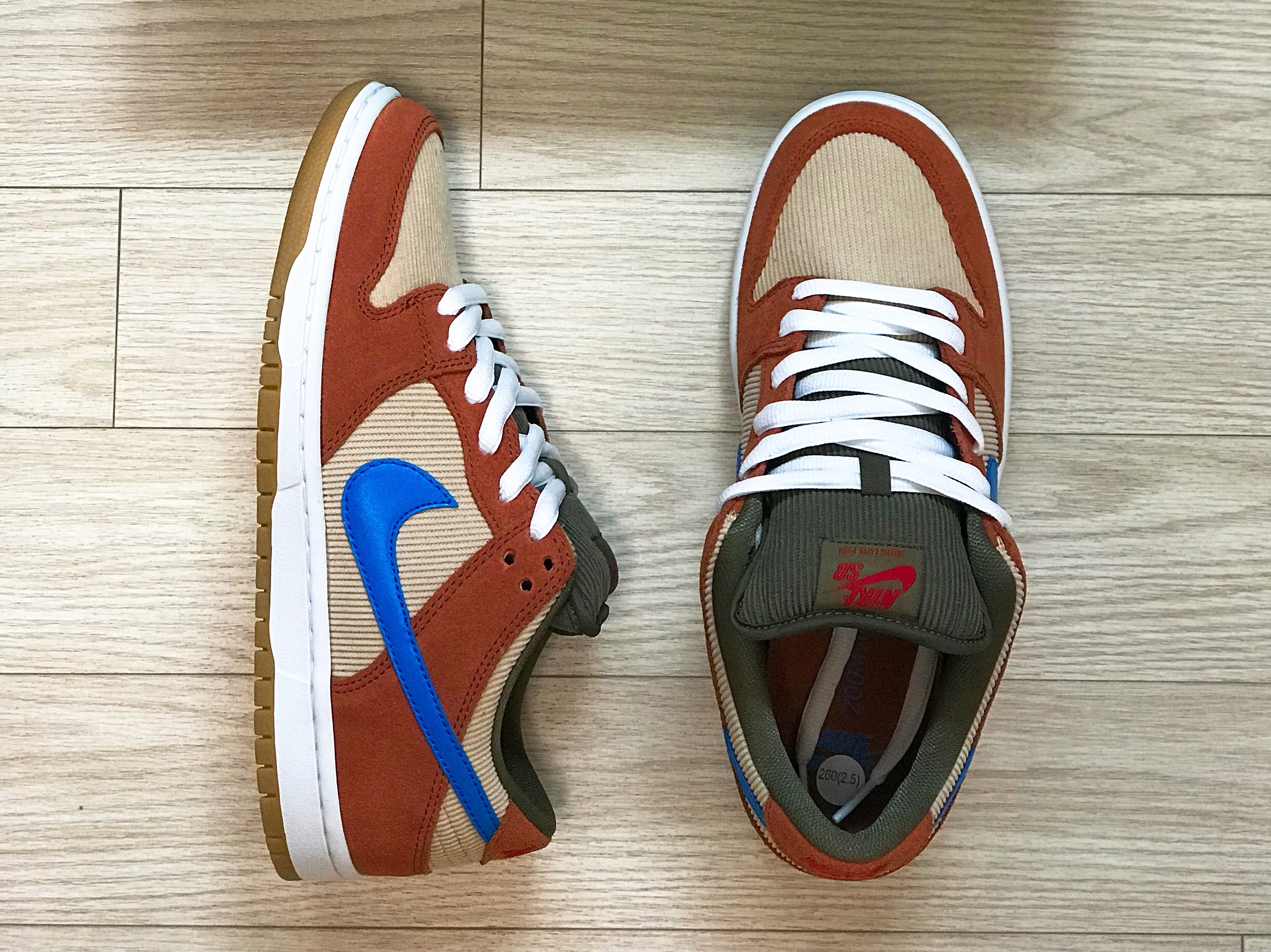 Nike SB Dunk Low Corduroy Dusty Peach 착용 스타일 - 3