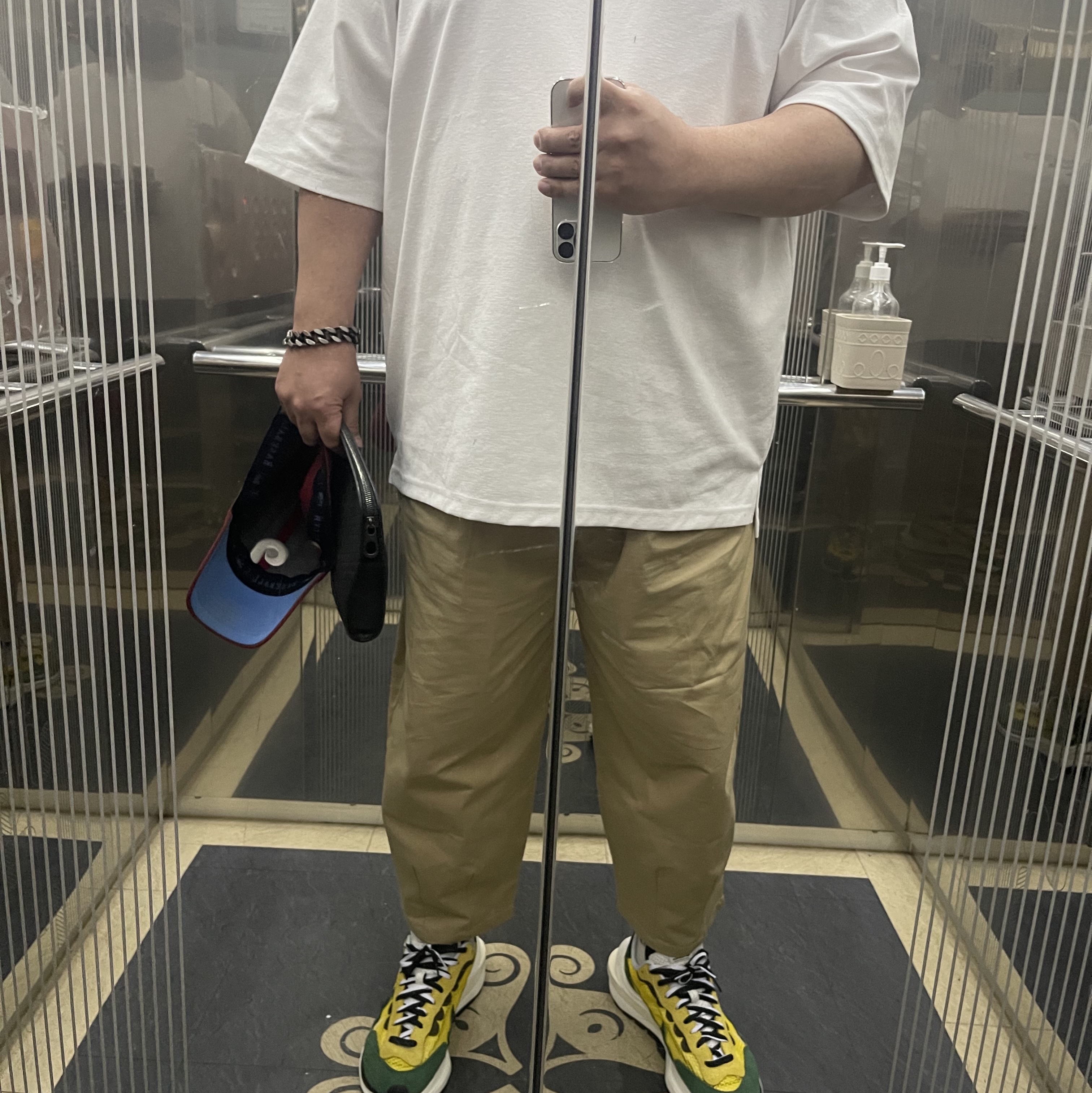 Nike x Sacai VaporWaffle Tour Yellow & Gorge Green Sail 착용 스타일