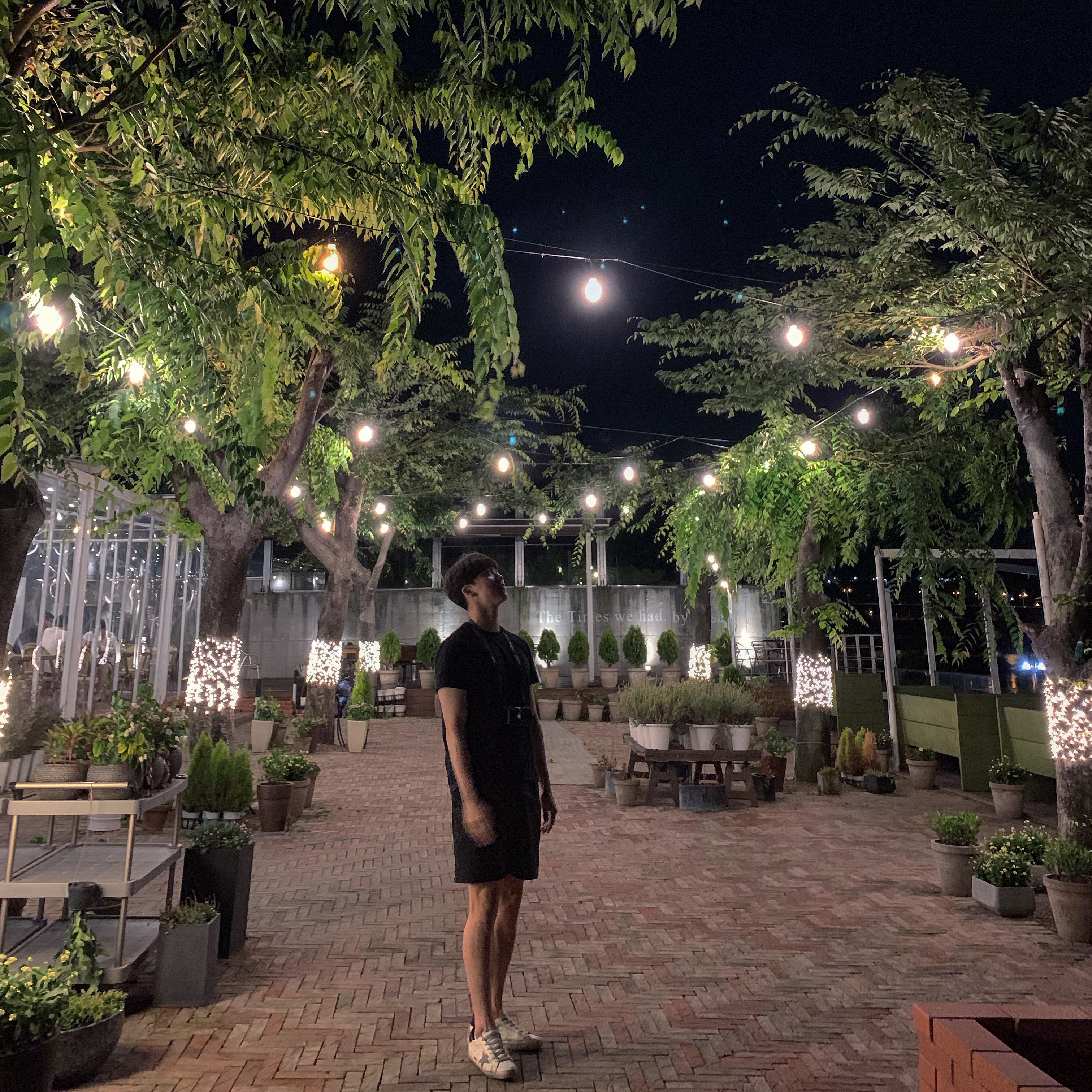 Golden Goose Superstar White Black Heel Tab Sneakers 착용 스타일