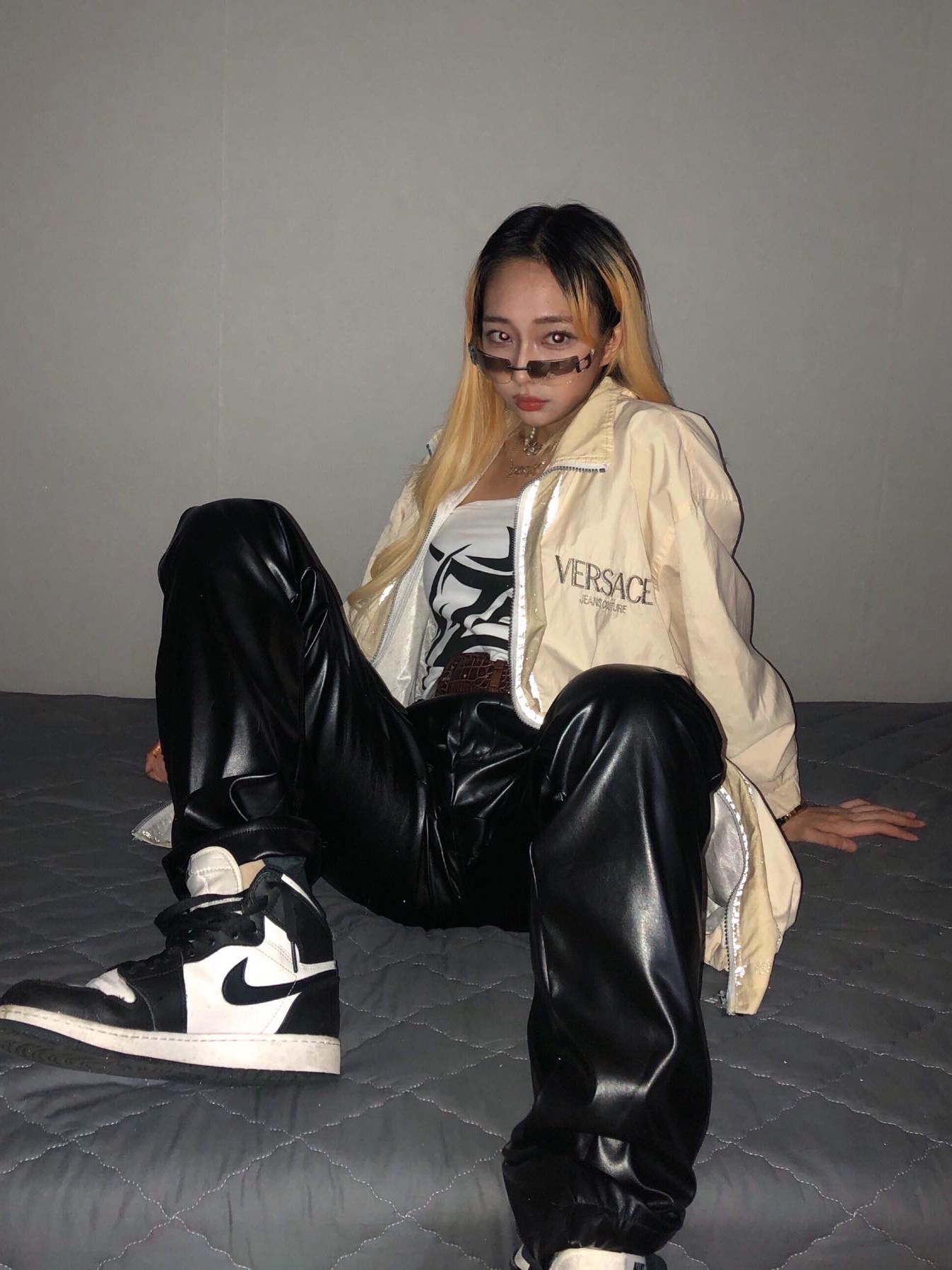 Jordan 1 Retro High OG Black White 2014 착용 스타일 - 2