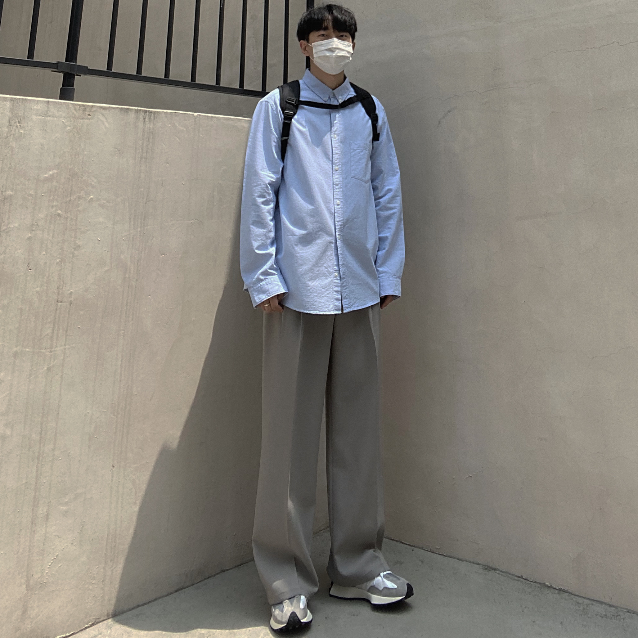 New Balance 327 Grey 착용 스타일 - 1