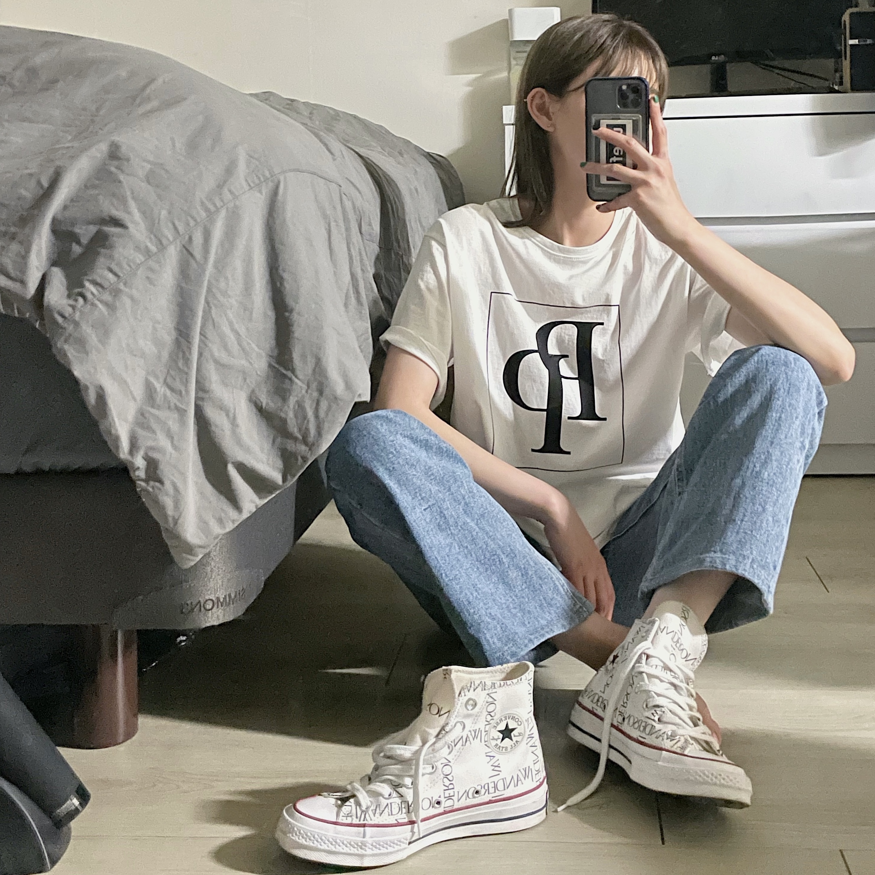 Converse x JW Anderson Chuck 70 Hi Grid White 착용 스타일 - 1