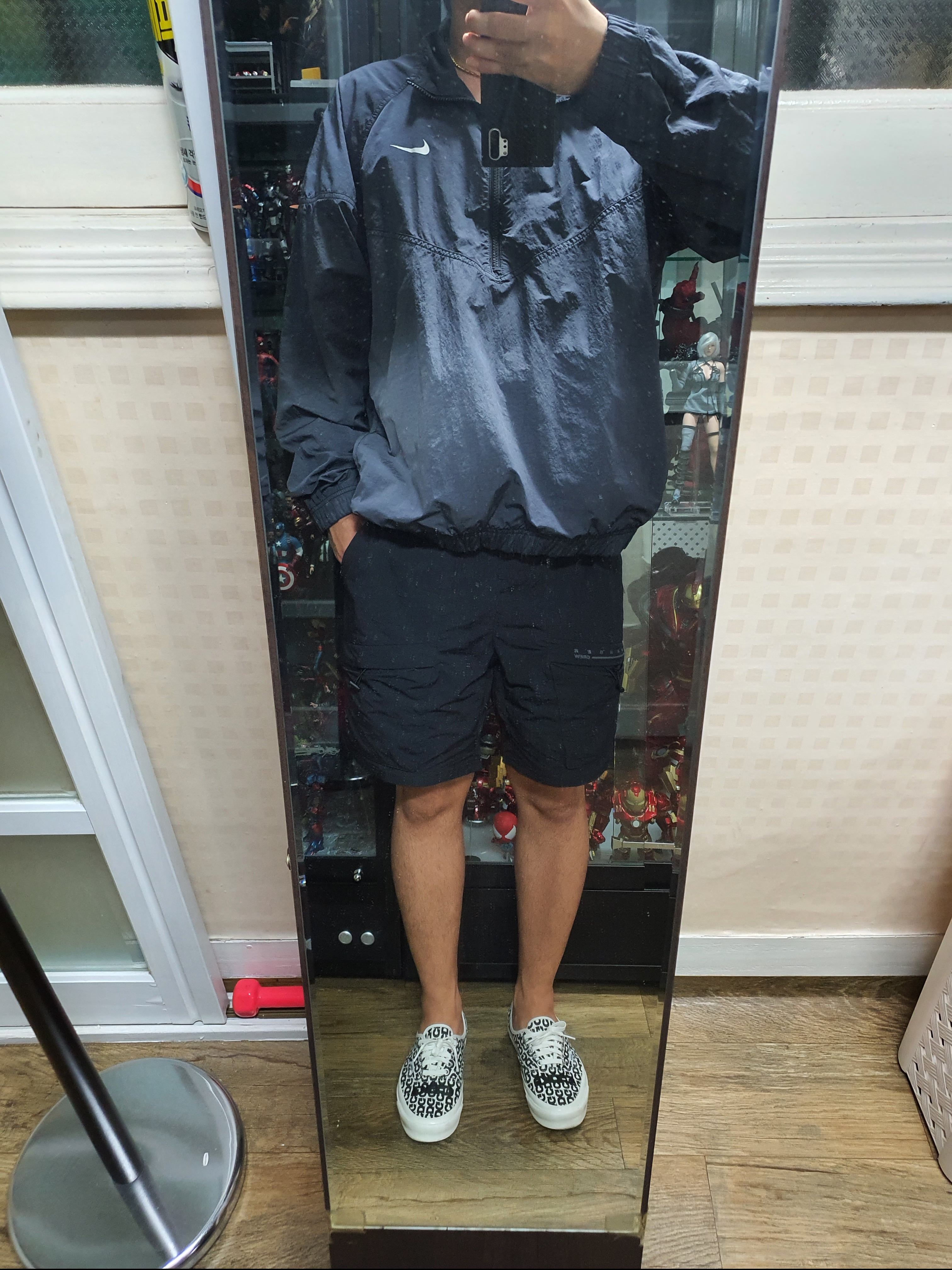 Vans Vault x CDG OG Authentic LX White Black, Nike x Stussy Windrunner Jacket Off Noir 착용 스타일