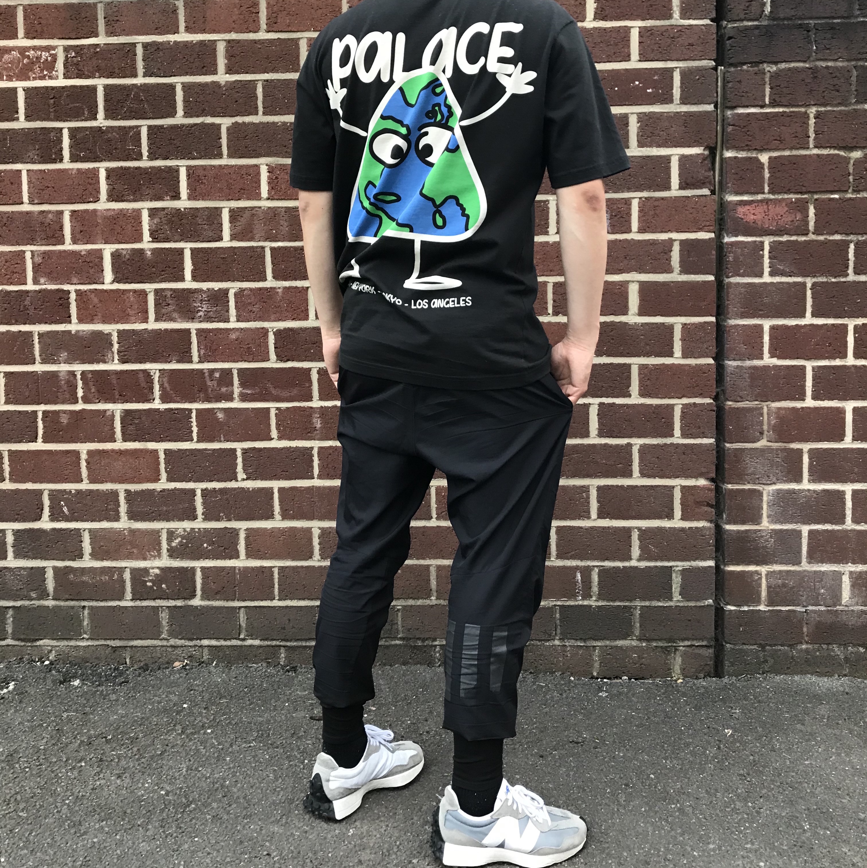Palace Globlerone T-Shirt Black - 20SS, New Balance 327 Grey 착용 스타일