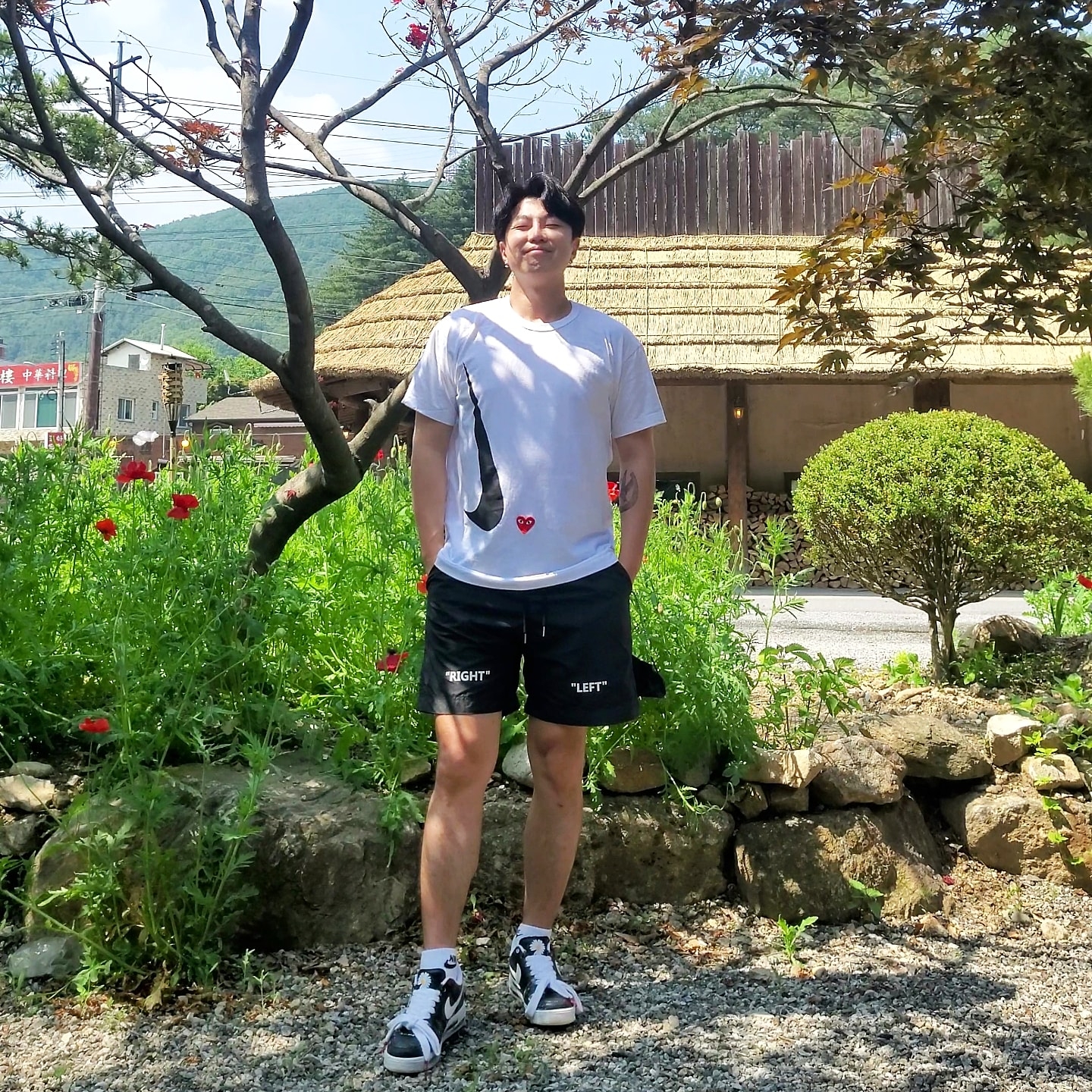 Nike x Peaceminusone Air Force 1 Low Para-Noise, Play Comme des Garcons x Nike T-Shirt White 착용 스타일