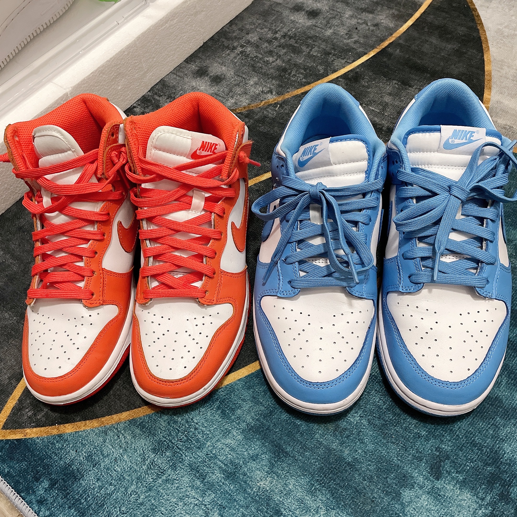 Nike Dunk High Retro Orange Blaze, Nike Dunk Low Retro University Blue 착용 스타일