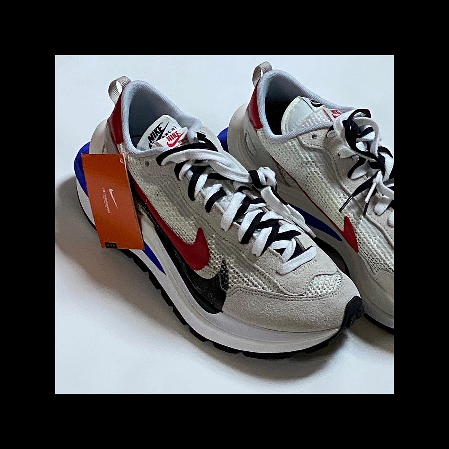 Nike x Sacai VaporWaffle Royal Fuchsia 착용 스타일