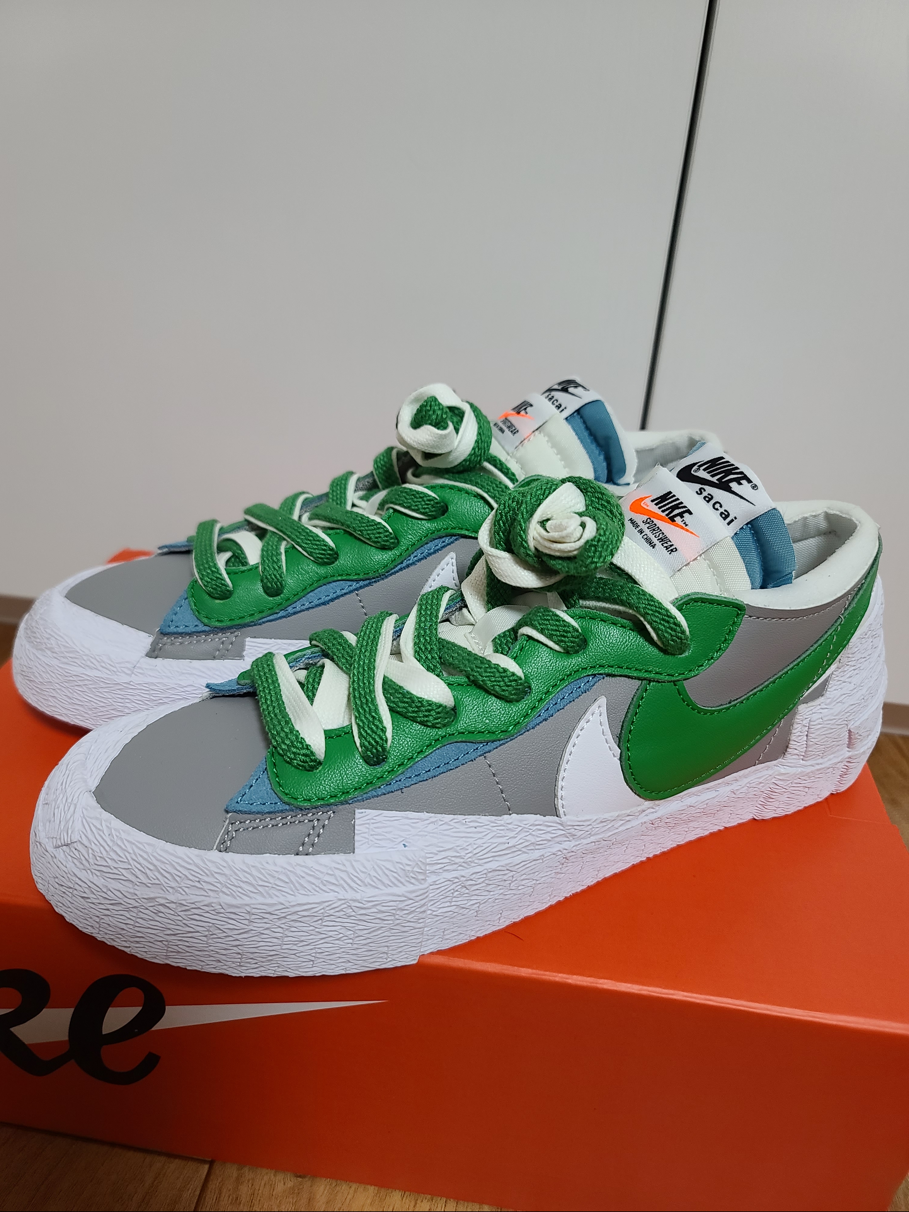 Nike x Sacai Blazer Low Classic Green 착용 스타일 - 1