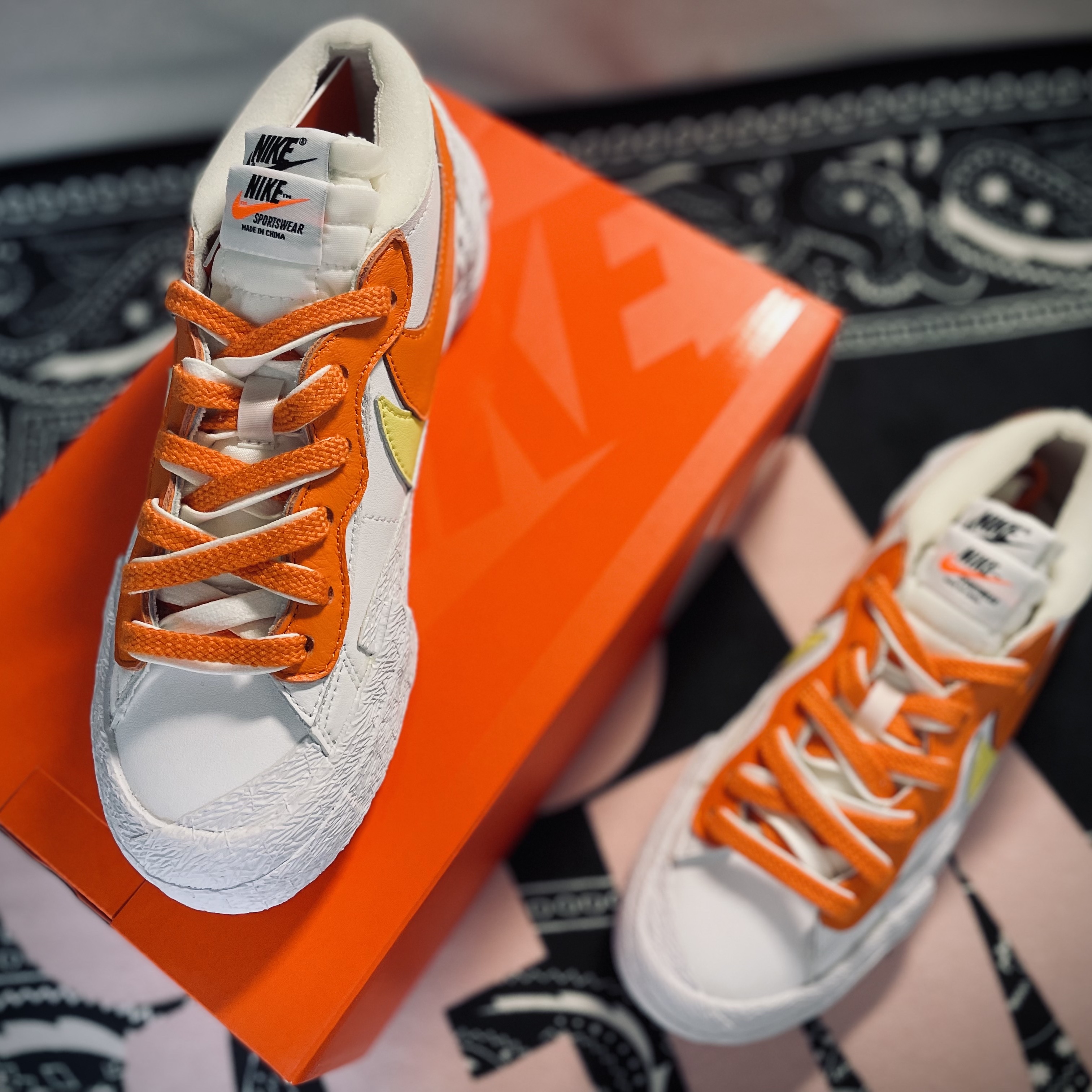 Nike x Sacai Blazer Low Magma Orange 착용 스타일 - 1
