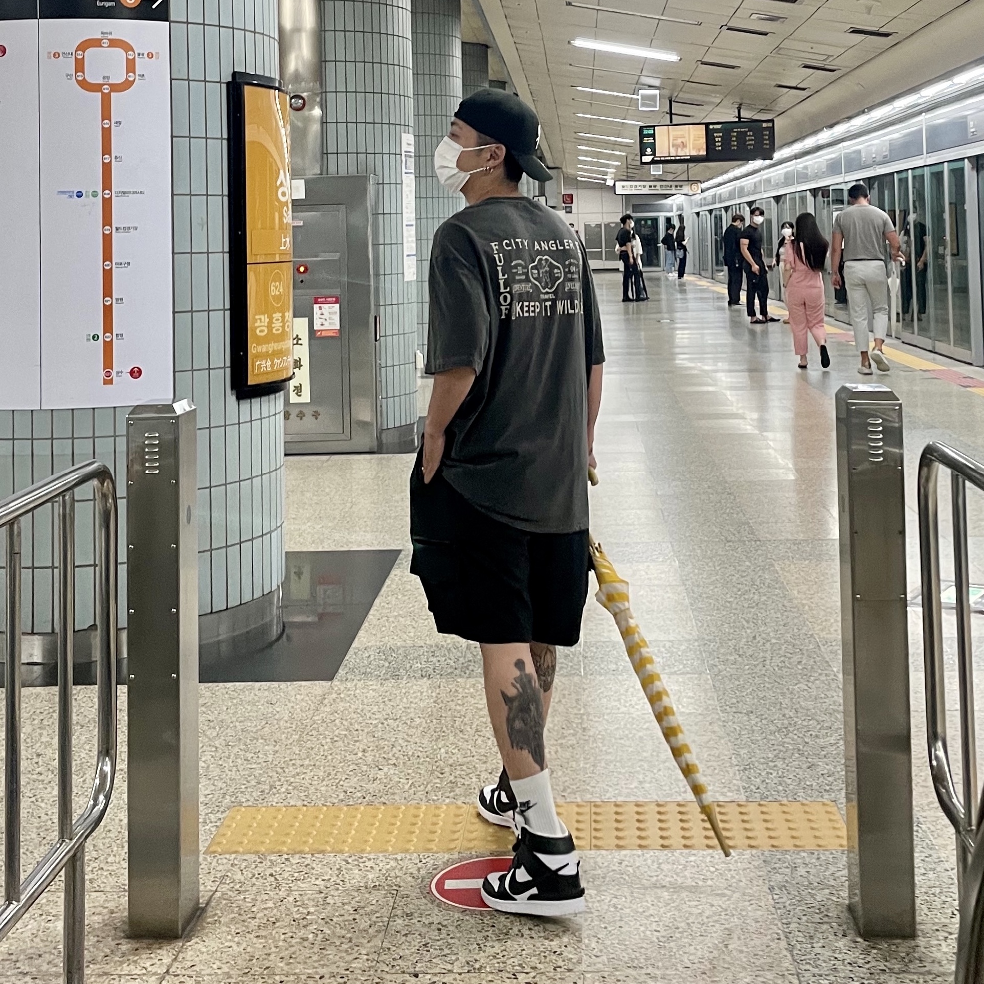 Nike x Ambush Dunk High Black 착용 스타일 - 2