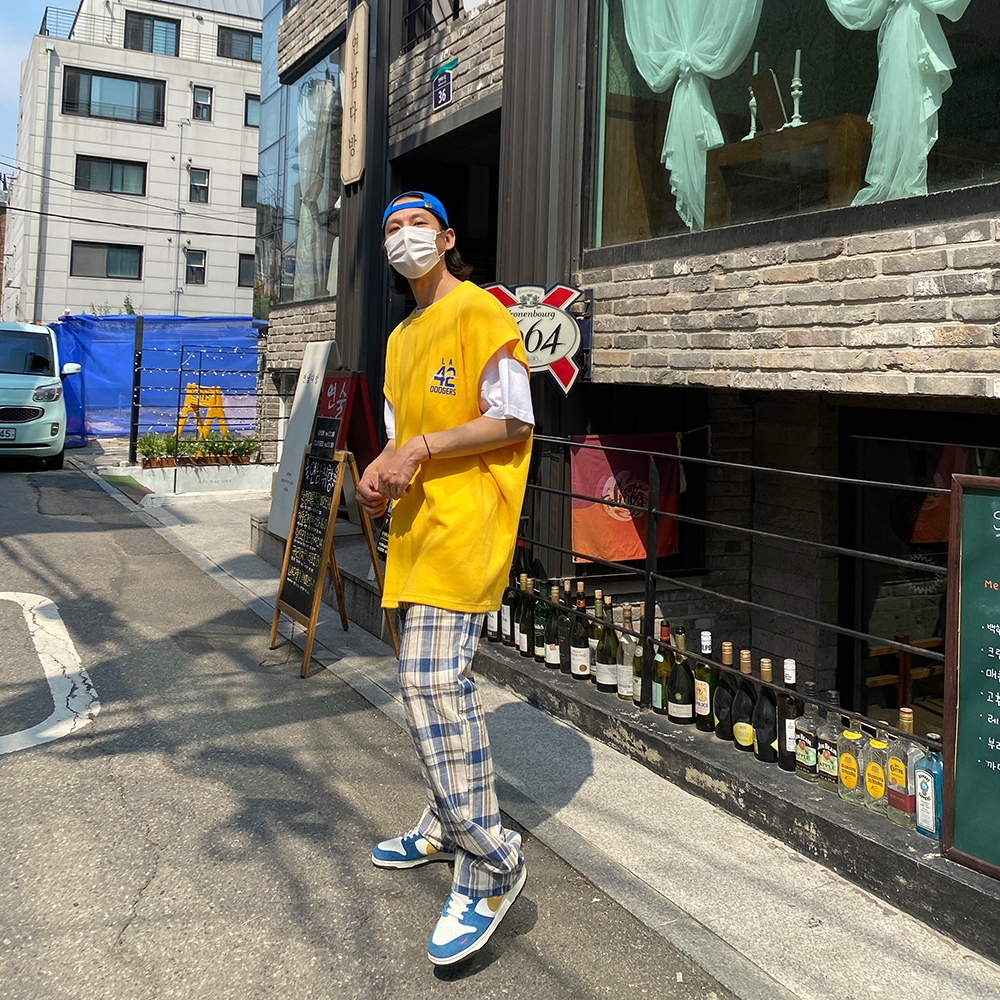 Nike x Kasina Dunk Low 80's Bus 착용 스타일 - 3