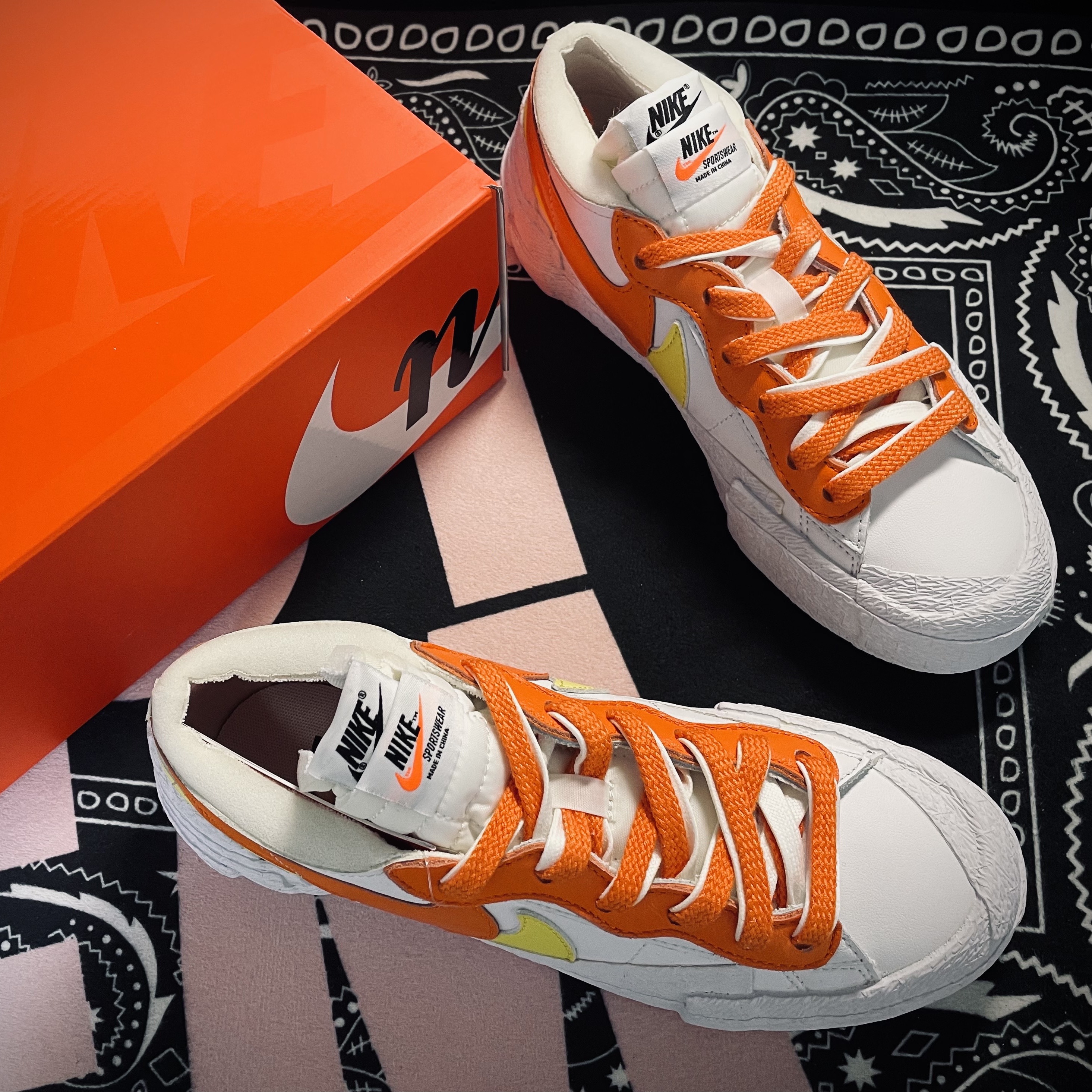 Nike x Sacai Blazer Low Magma Orange 착용 스타일 - 3