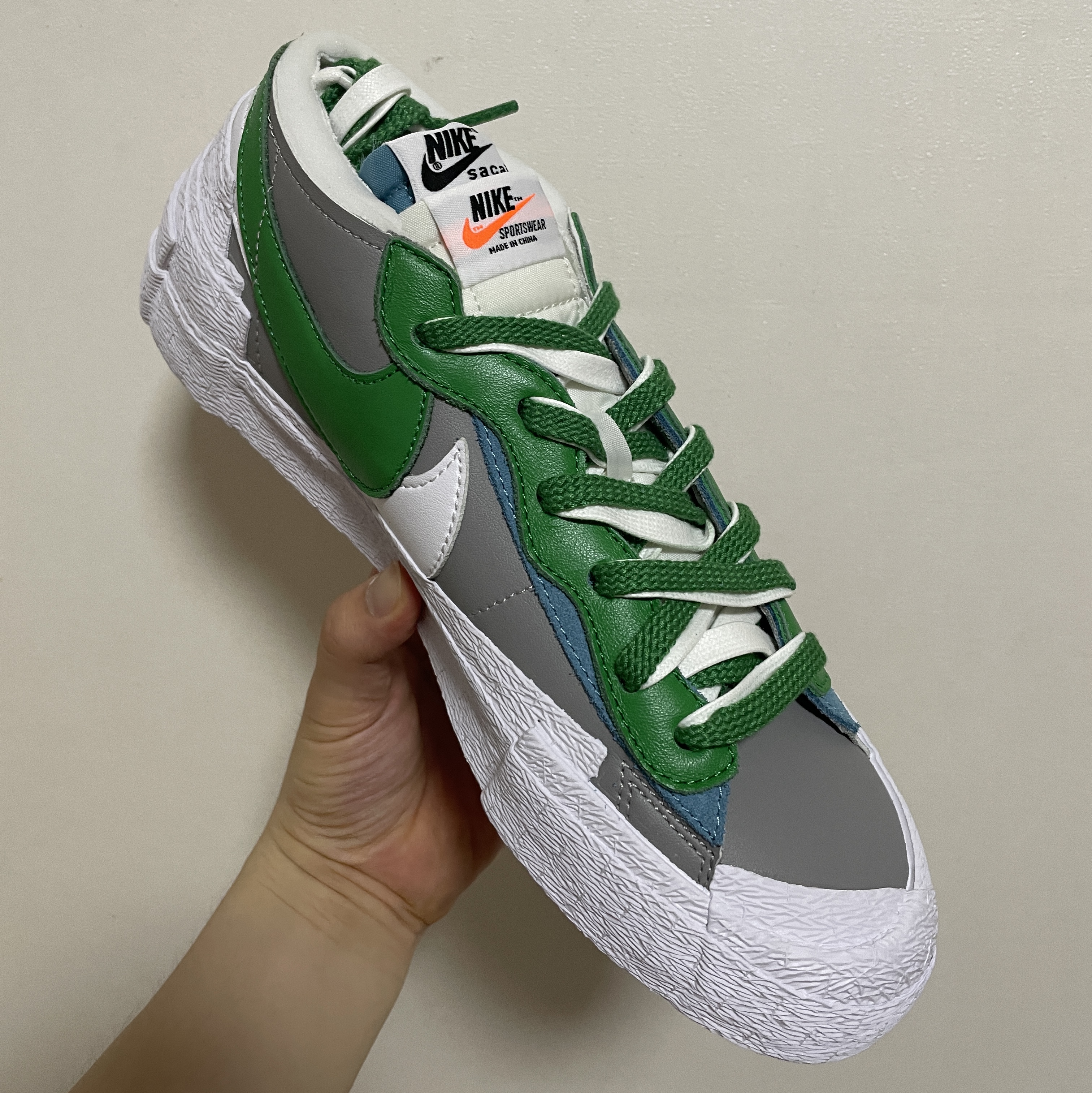 Nike x Sacai Blazer Low Classic Green 착용 스타일 - 2