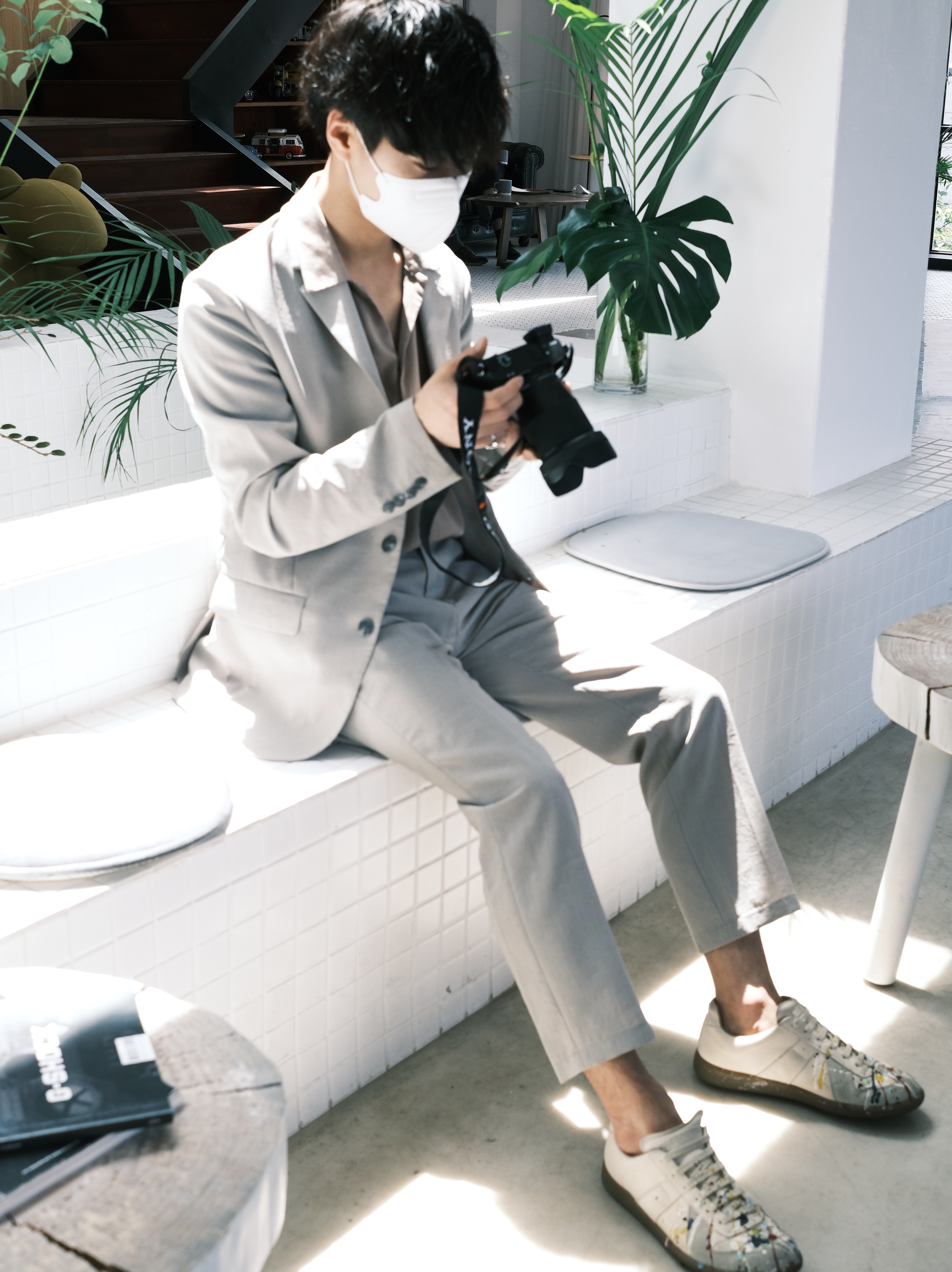 Maison Margiela Replica Paint Drop Sneakers 착용 스타일 - 1