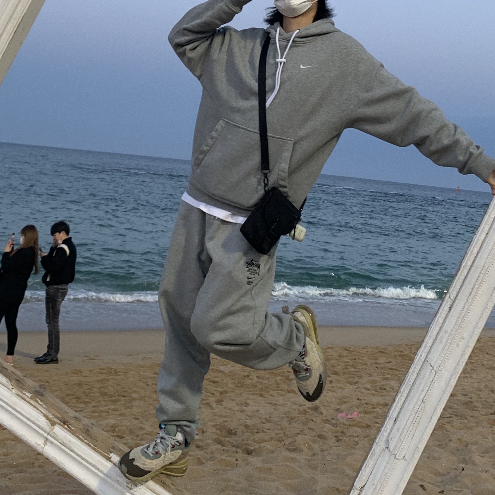Nike x Travis Scott Air Max 270 React Cactus Trails, Nike x Stussy NRG ZR Fleece Pants Heather Grey - Asia 착용 스타일
