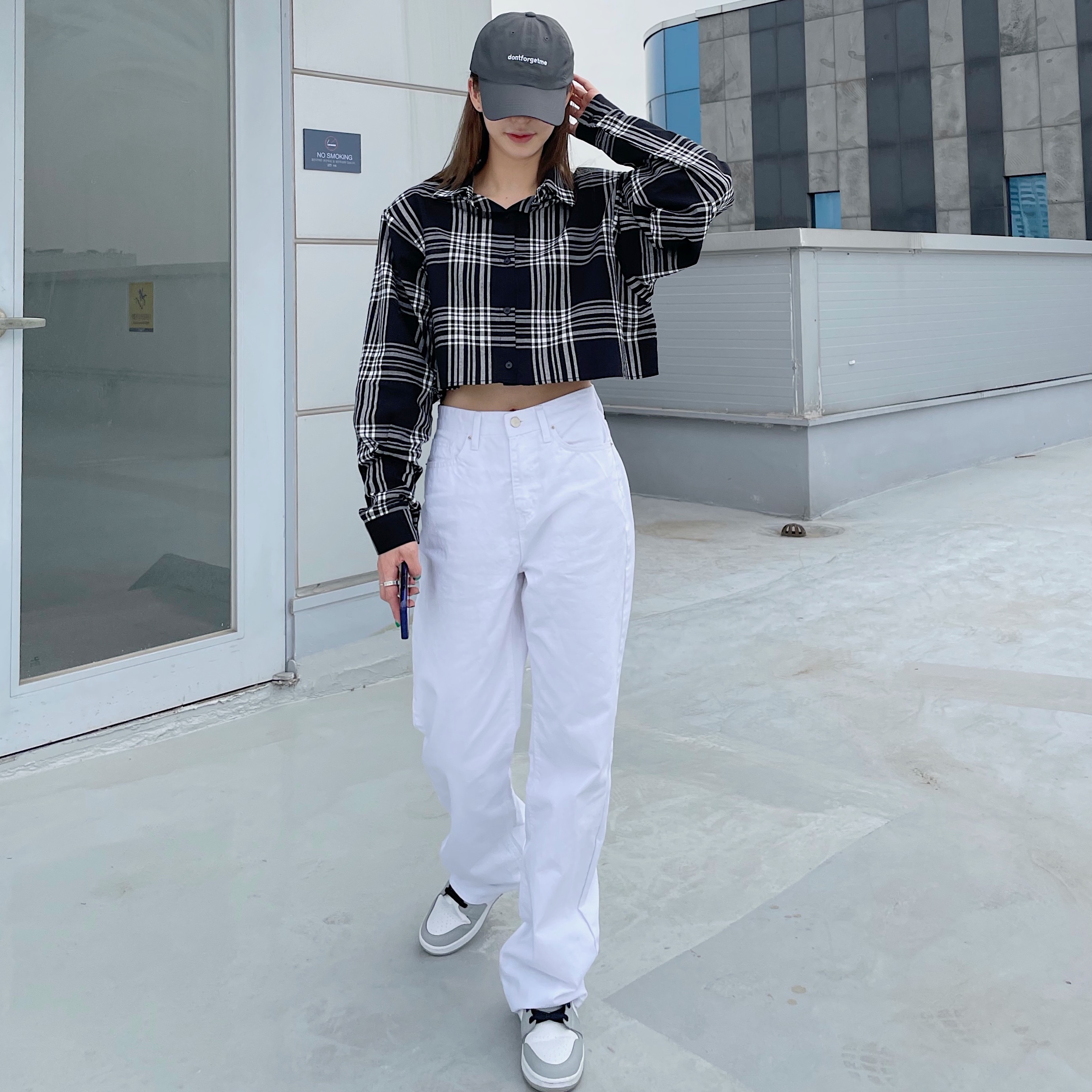 (GS) Jordan 1 Mid Light Smoke Grey 착용 스타일 - 2