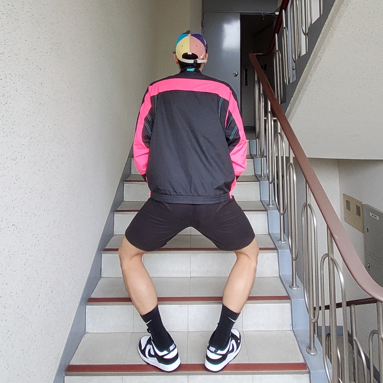 Nike Dunk Low Retro Black, Nike x Atmos NRG Vintage PTHWK Track Jacket Black 착용 스타일