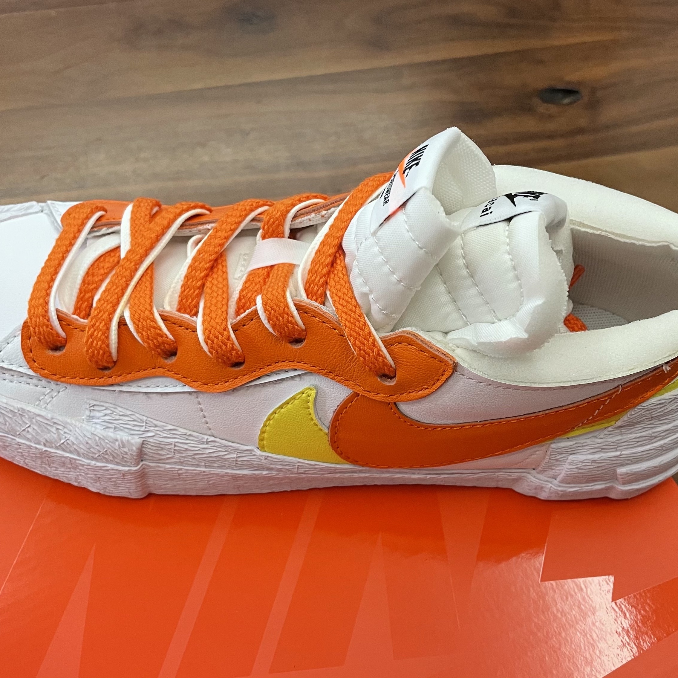 Nike x Sacai Blazer Low Magma Orange 착용 스타일 - 1
