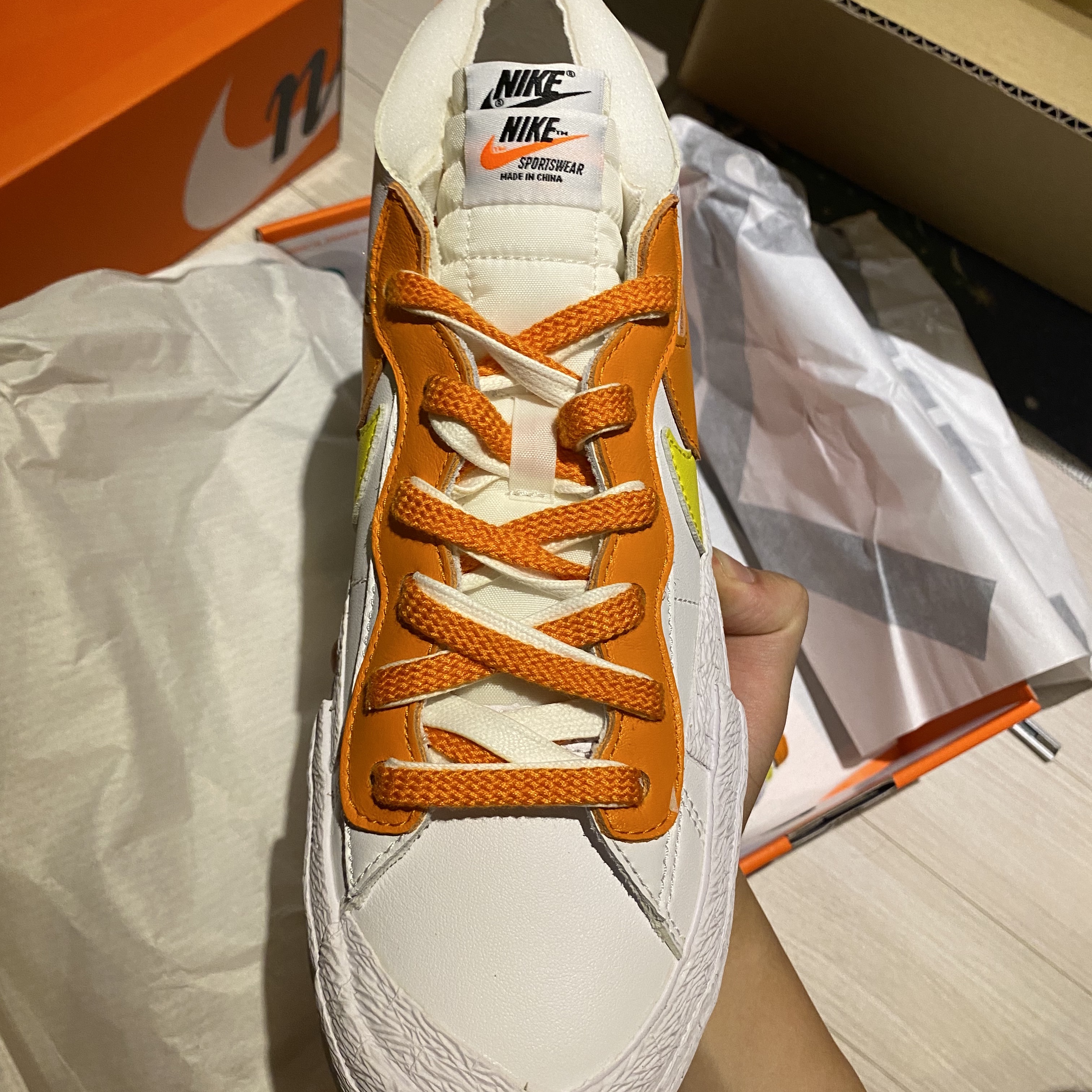 Nike x Sacai Blazer Low Magma Orange 착용 스타일 - 3