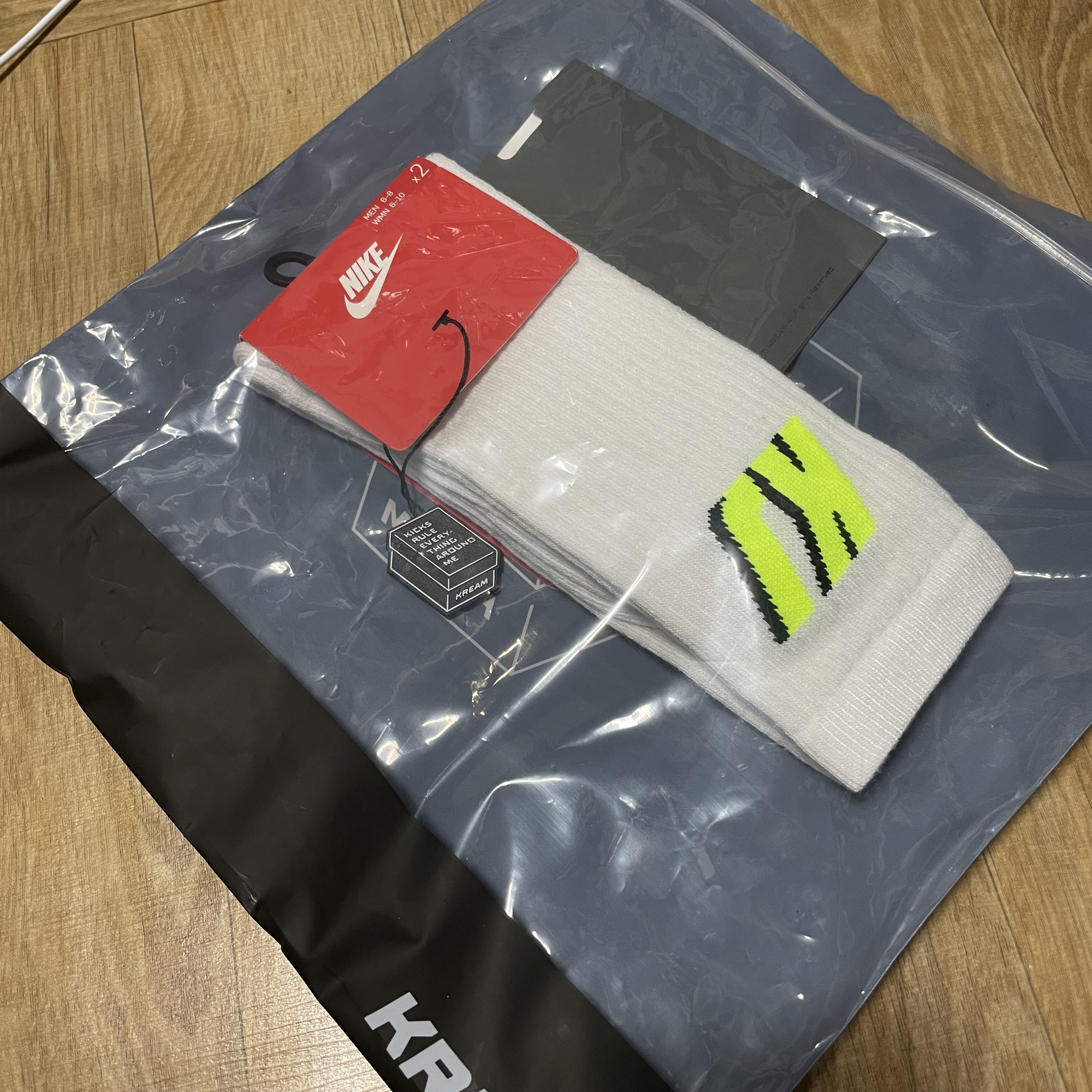Nike x Kim Jones Crew Socks White (2 Pack) 착용 스타일