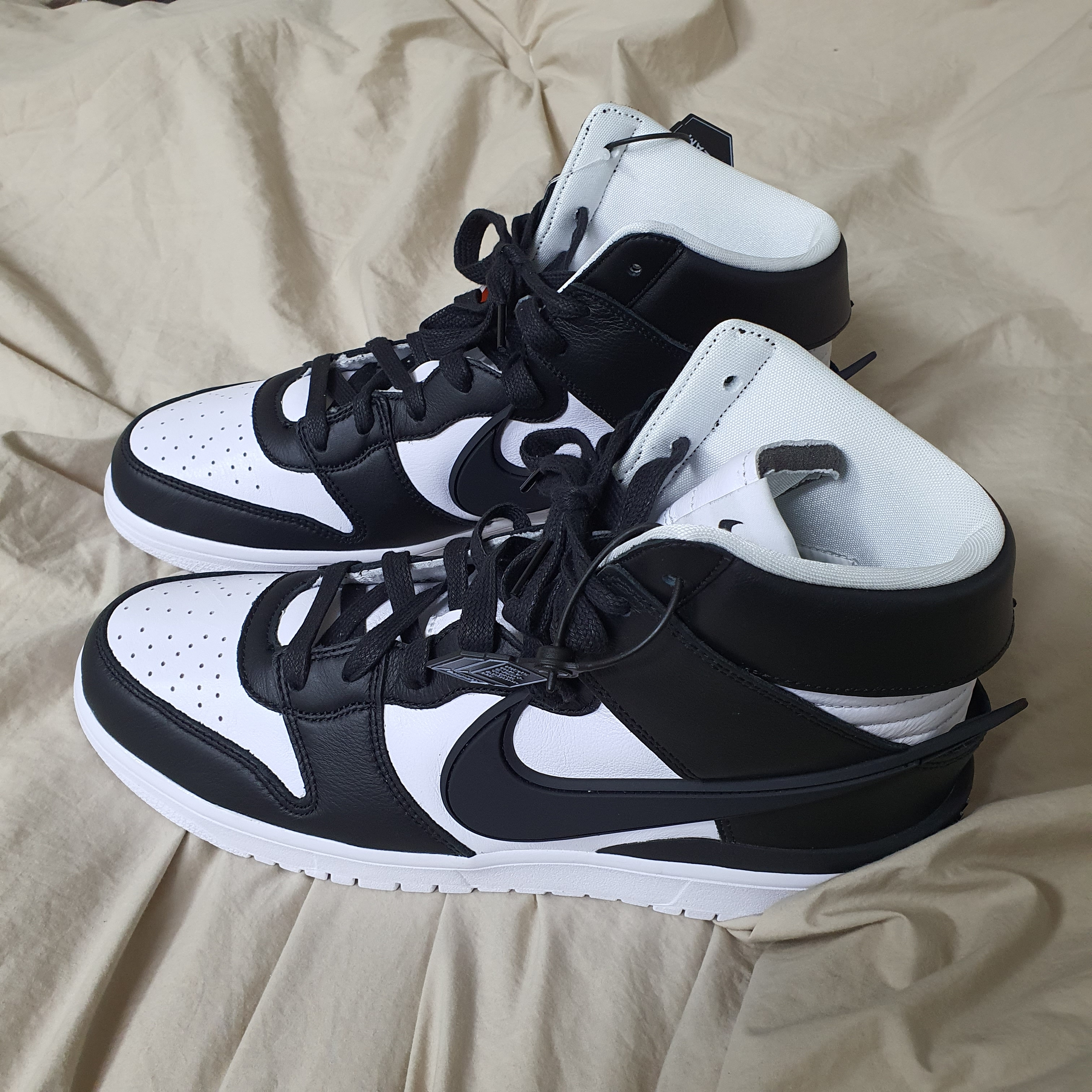 Nike x Ambush Dunk High Black 착용 스타일 - 1