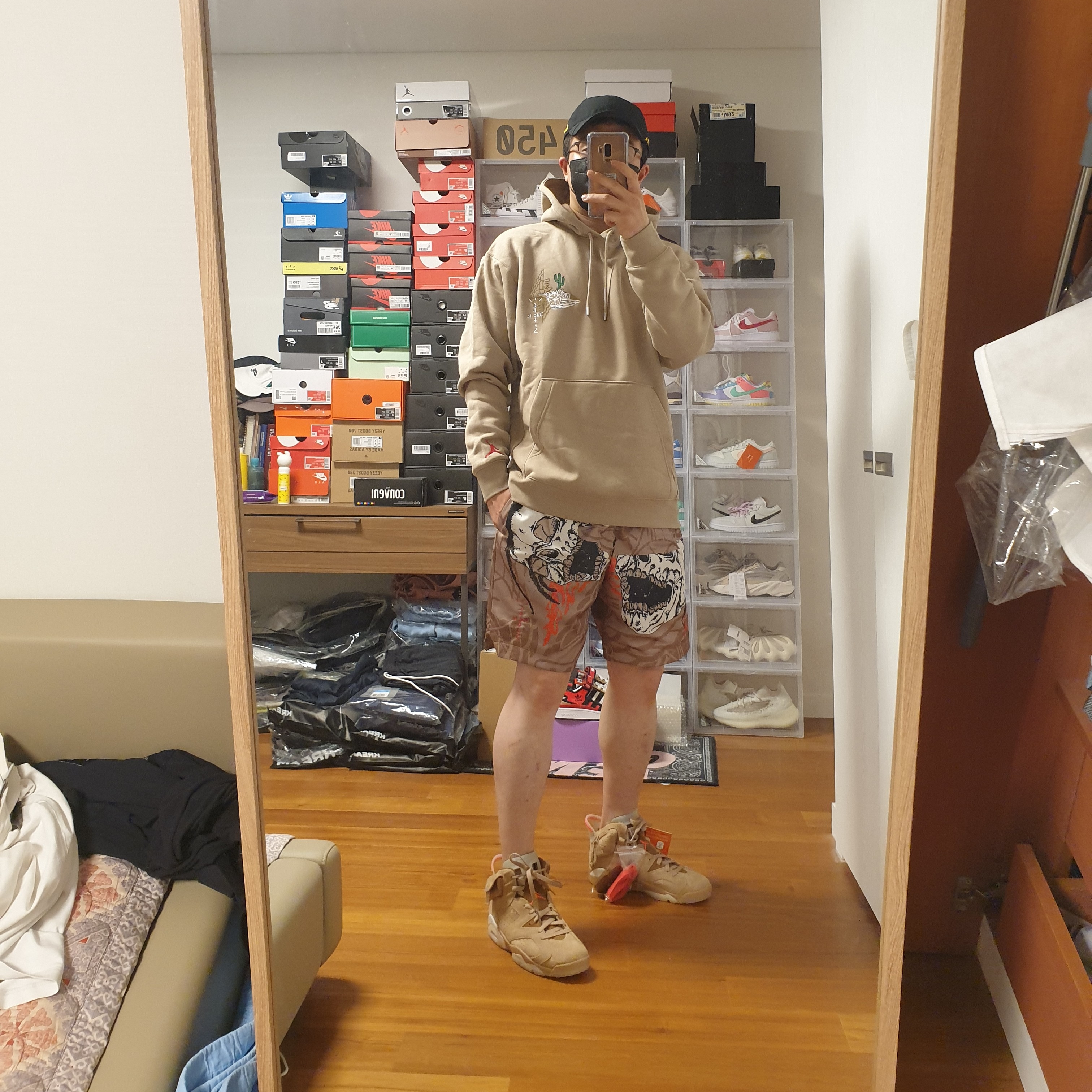 Jordan 6 x Travis Scott Retro SP British Khaki, Jordan x Travis Scott Pool Shorts - Asia 착용 스타일 - 1