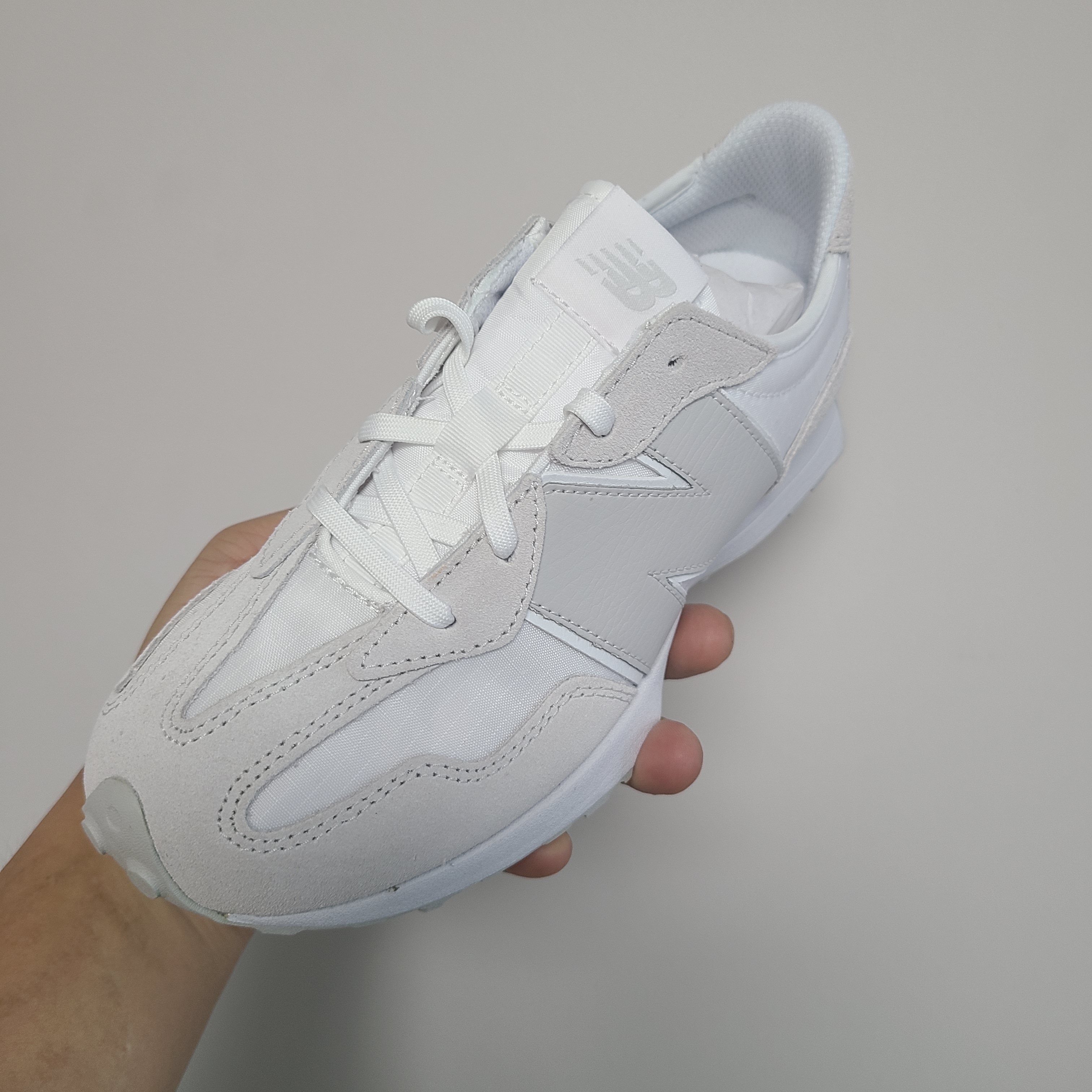 (GS) New Balance 327 White Grey - JD Sports Exclusive 착용 스타일 - 2