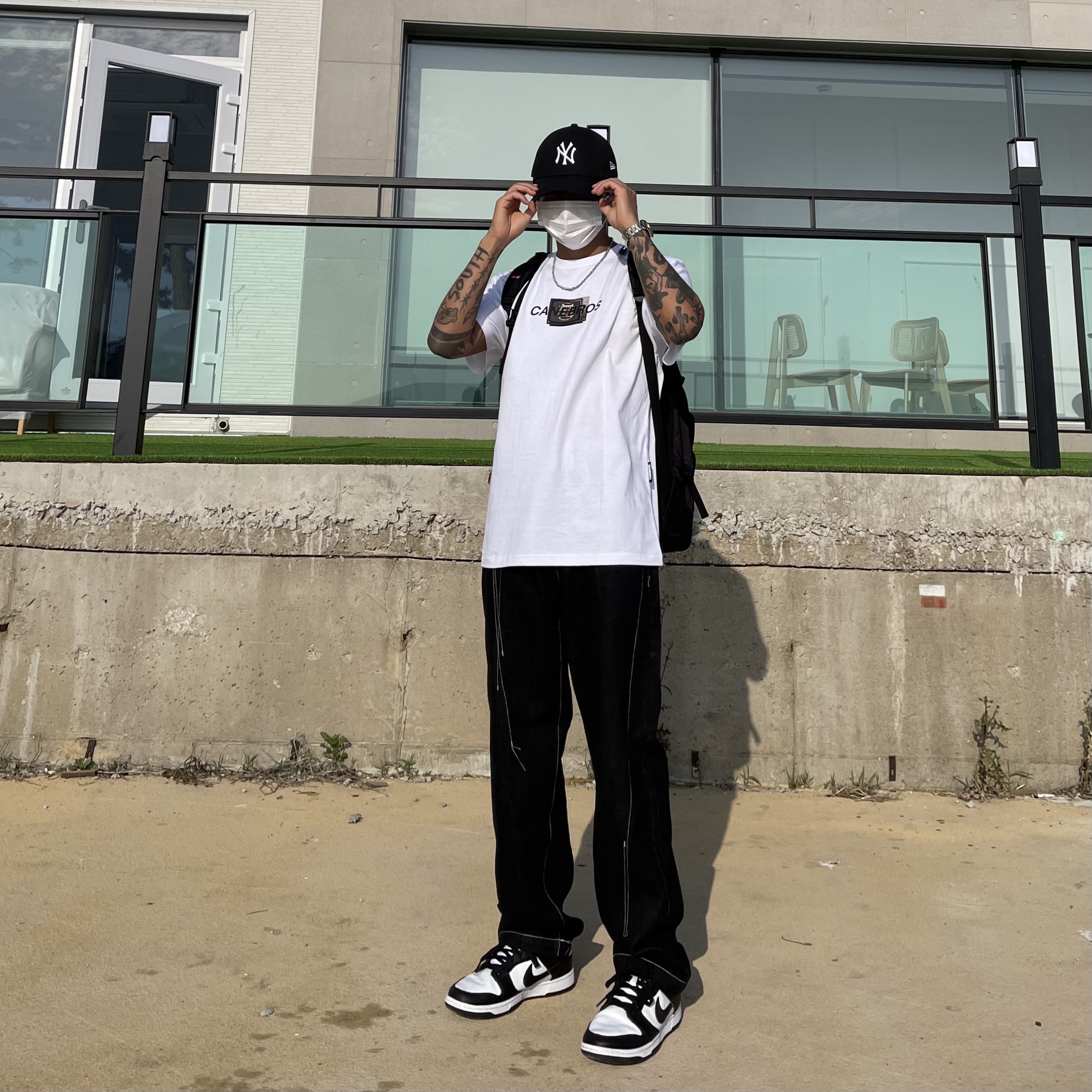 Nike Dunk Low Retro Black 착용 스타일 - 2
