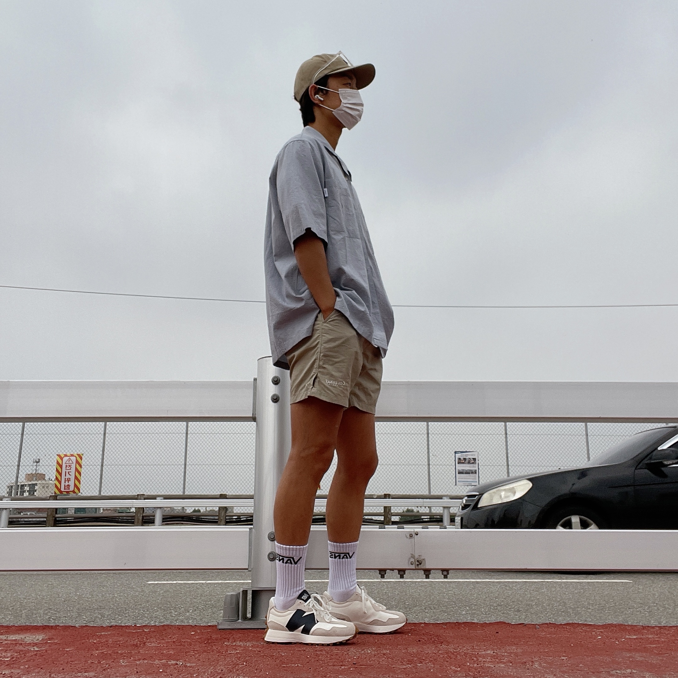 (W) New Balance 327 Beige Gum 착용 스타일