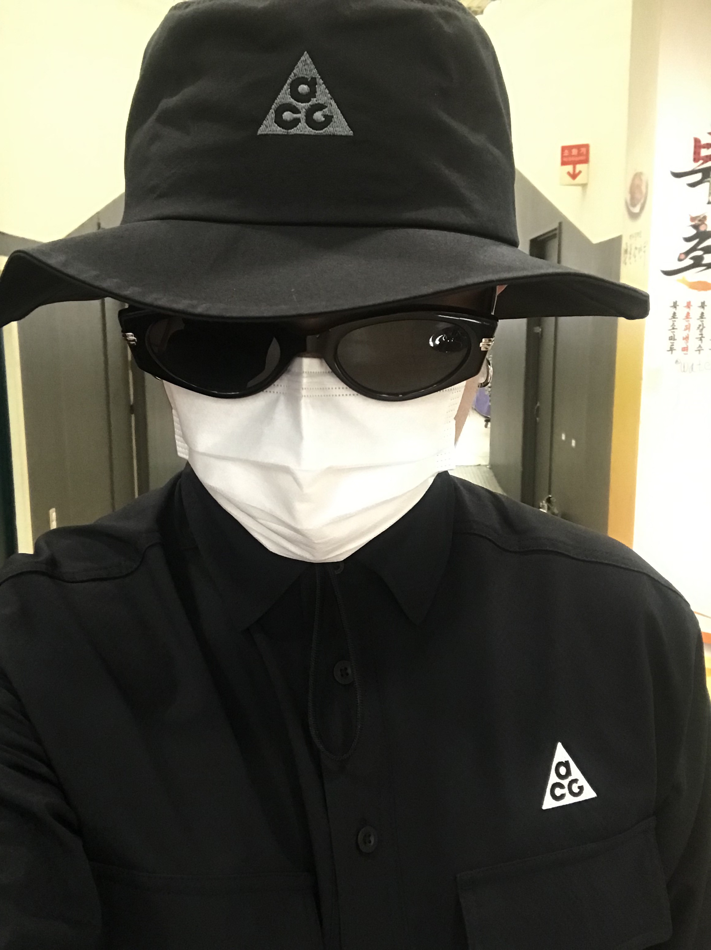 Nike x Comme des Garcons Homme Plus Air Mowabb Black, Nike NRG ACG Bucket Black 착용 스타일 - 2
