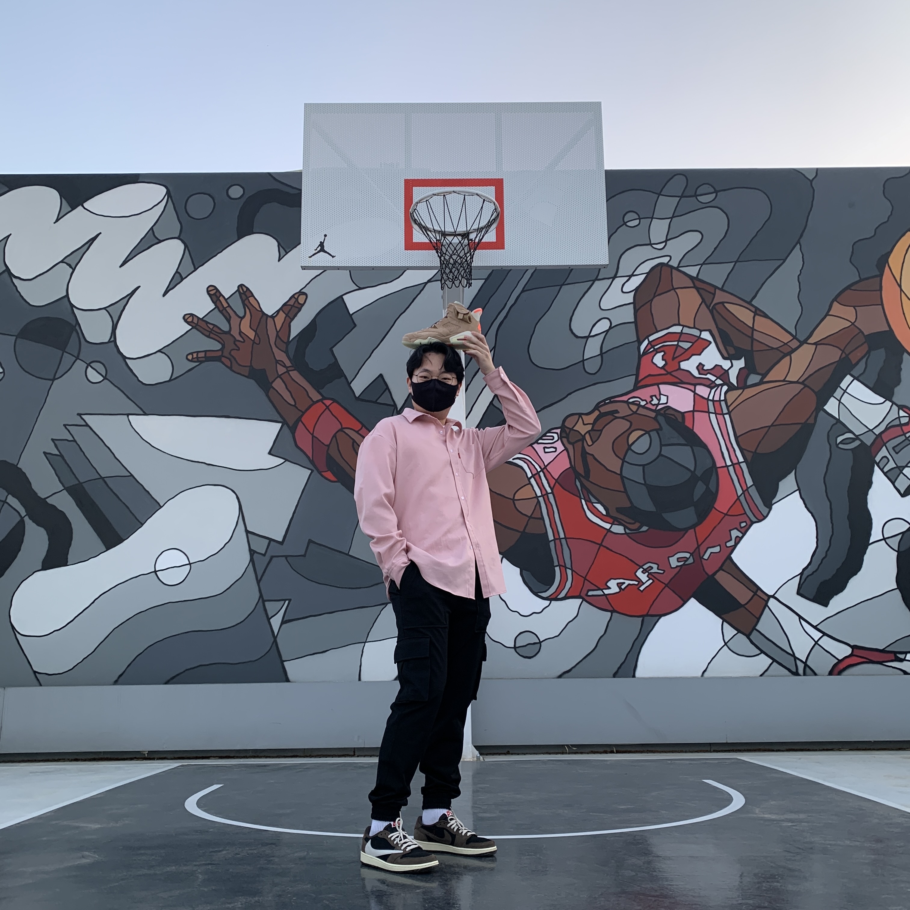 Jordan 1 x Travis Scott Retro Low OG SP Mocha, Jordan 6 x Travis Scott Retro SP British Khaki 착용 스타일