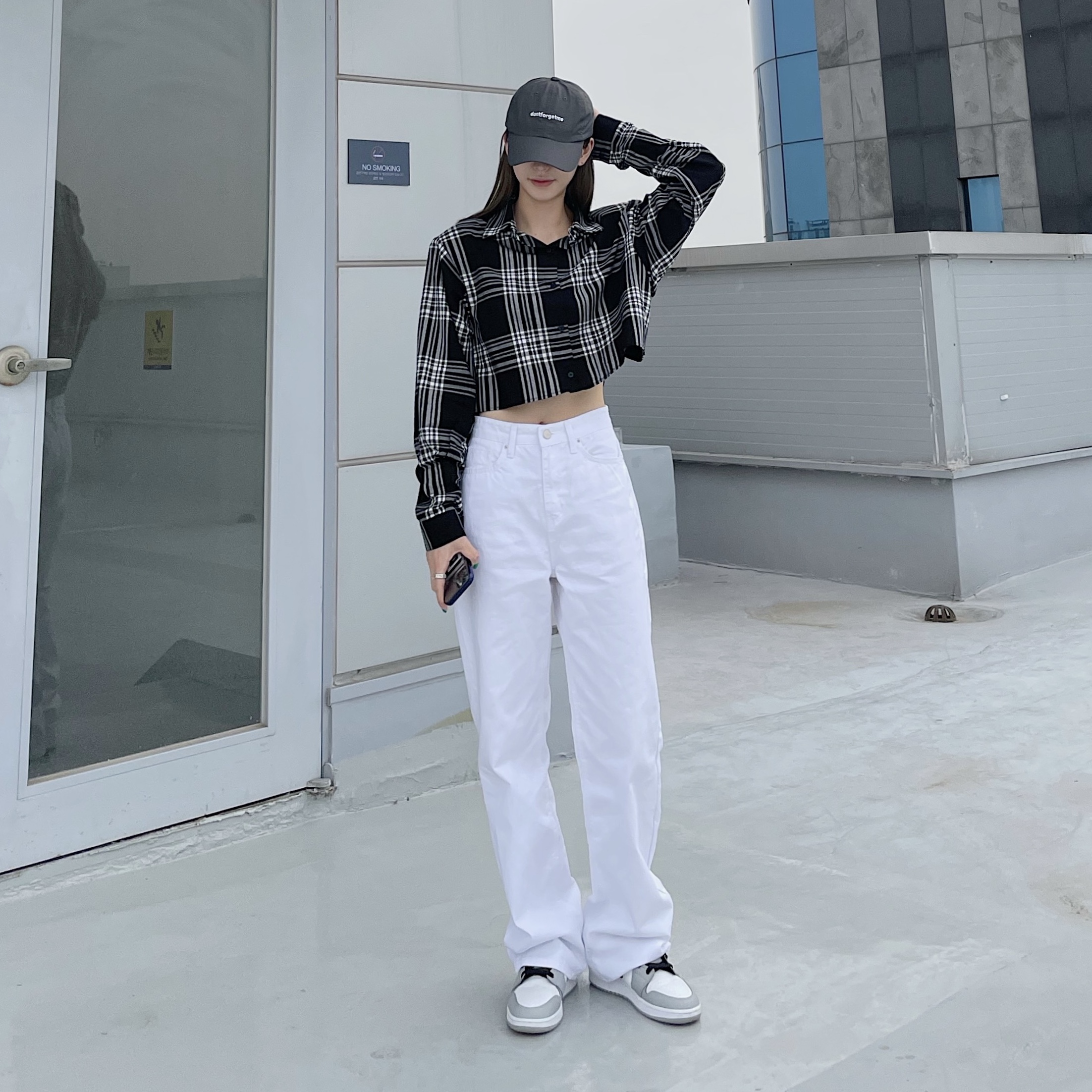 (GS) Jordan 1 Mid Light Smoke Grey 착용 스타일 - 1
