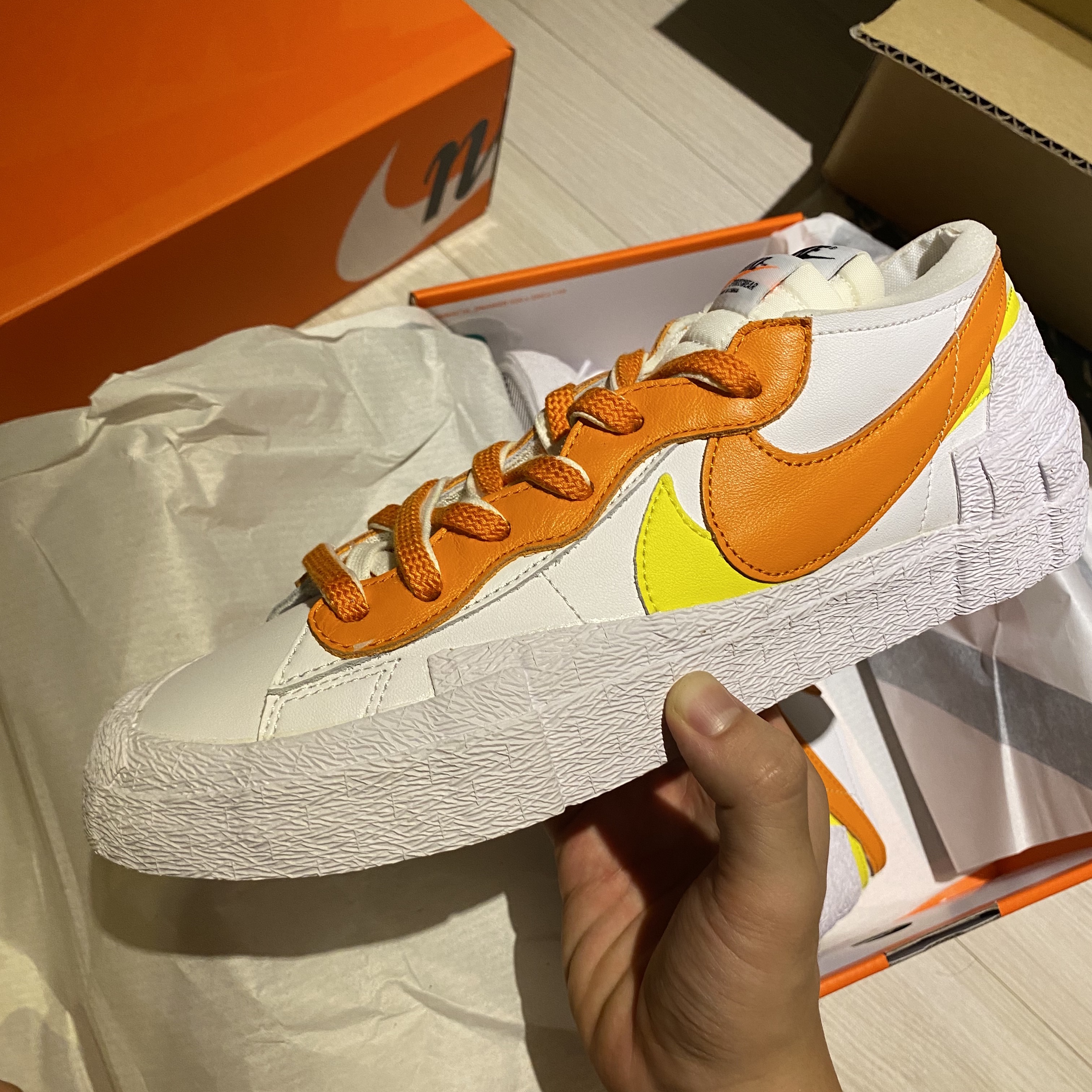 Nike x Sacai Blazer Low Magma Orange 착용 스타일 - 1