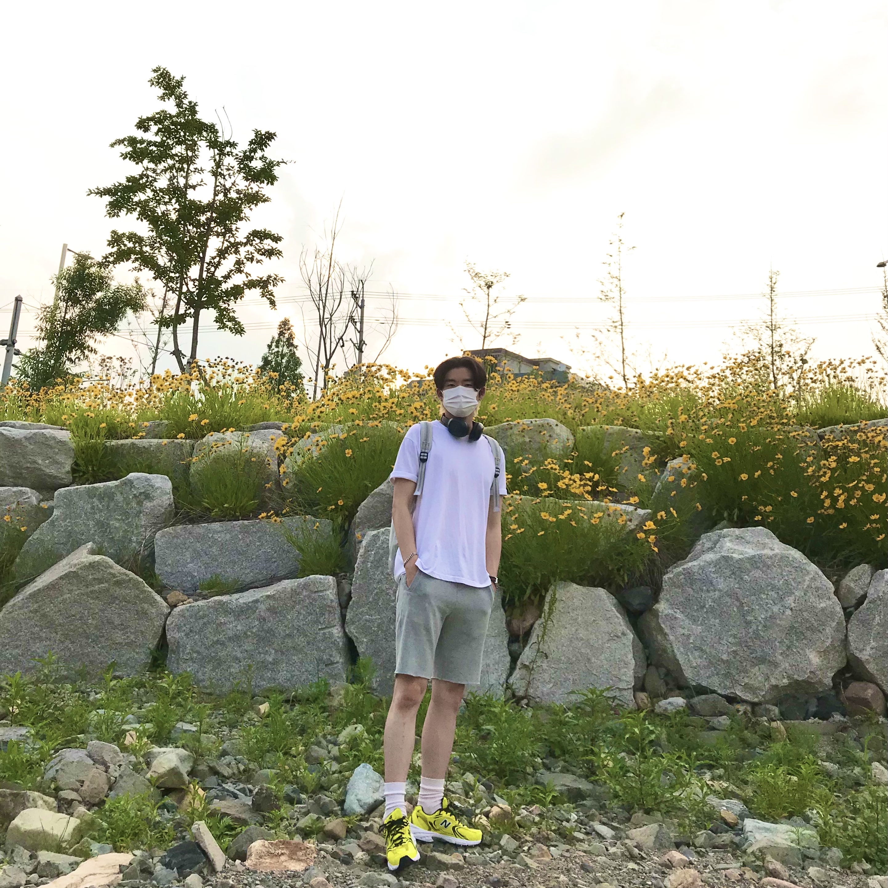New Balance 530 Yellow 착용 스타일 - 5