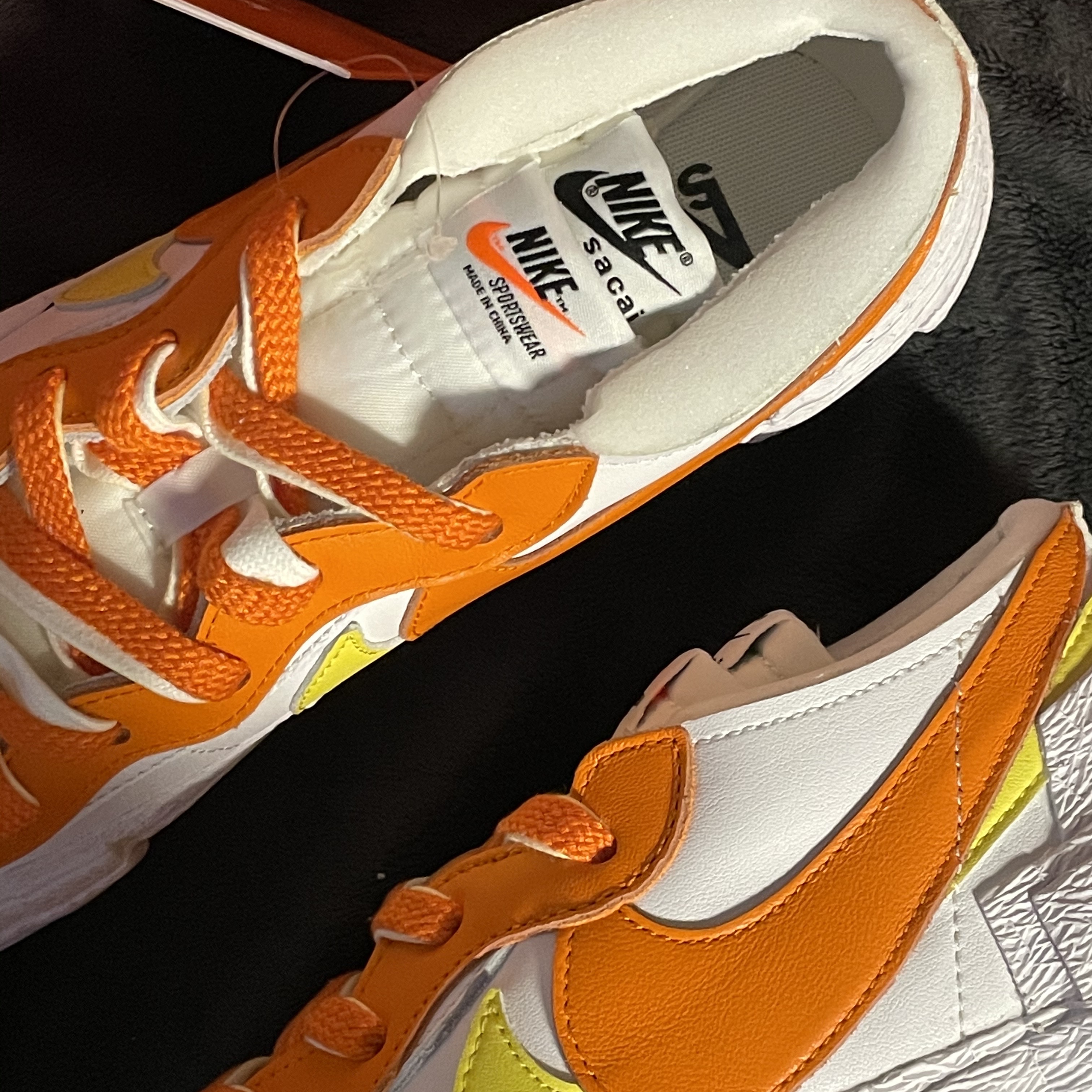 Nike x Sacai Blazer Low Magma Orange 착용 스타일 - 3
