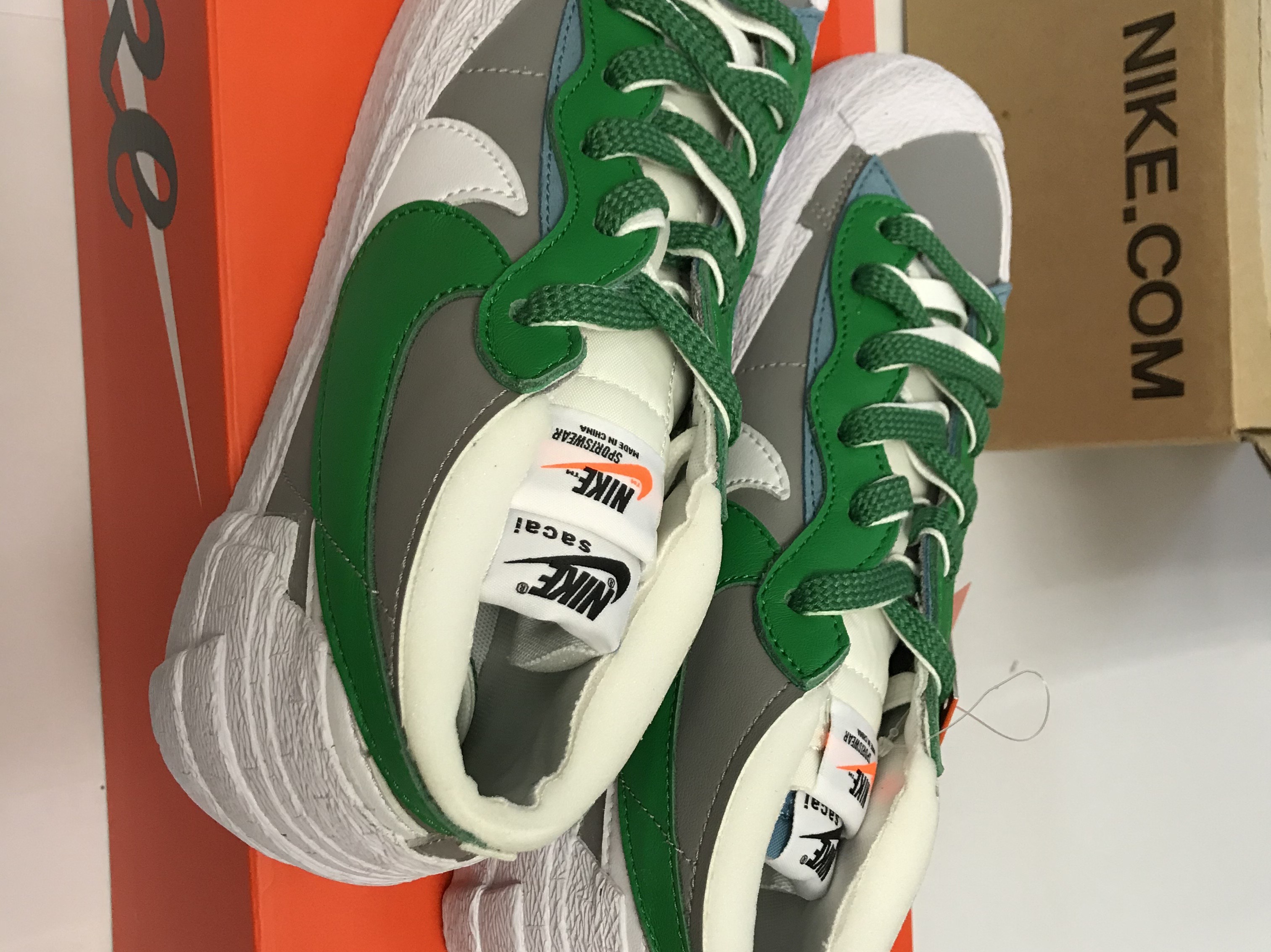 Nike x Sacai Blazer Low Classic Green 착용 스타일 - 2