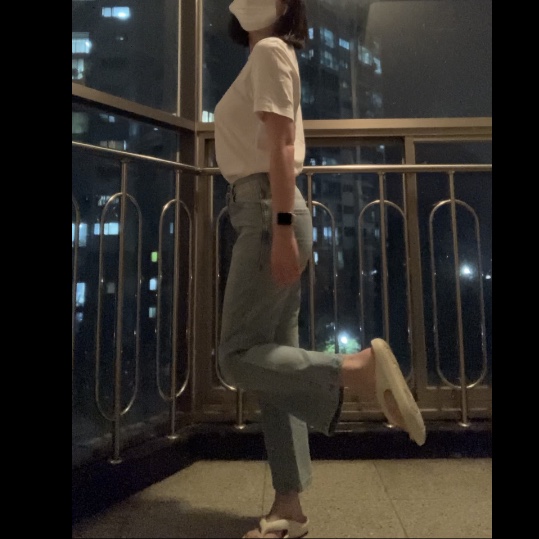 New Balance x Taw&Toe Flip Flop Ivory 착용 스타일