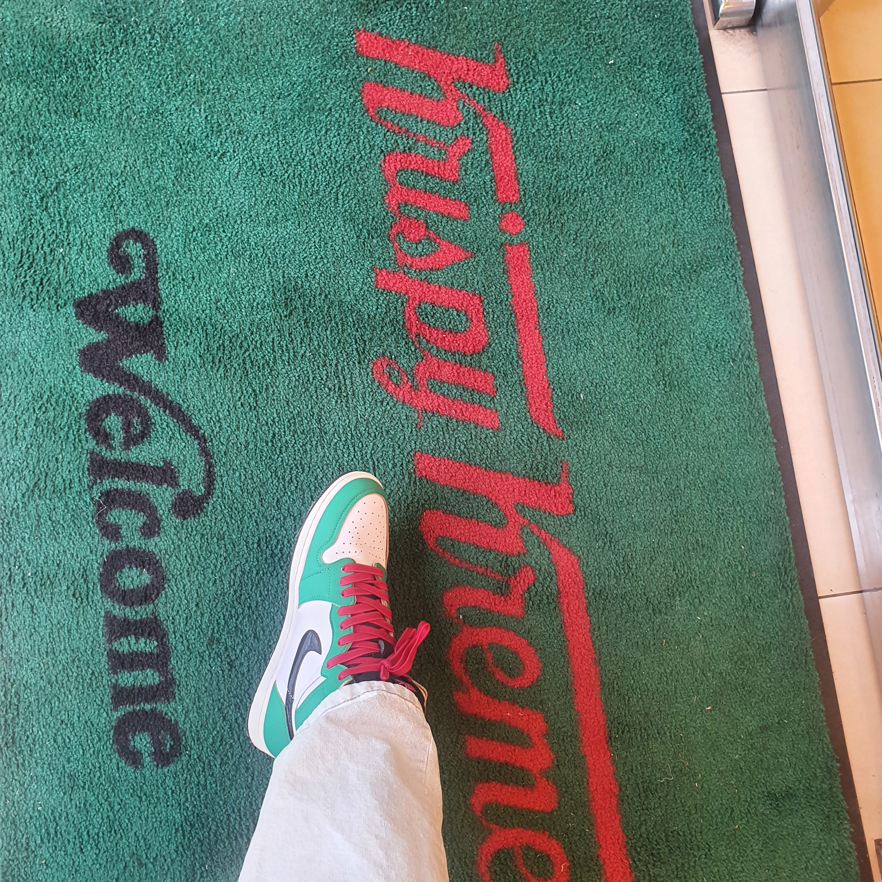 (W) Jordan 1 Retro High OG Lucky Green 착용 스타일 - 2
