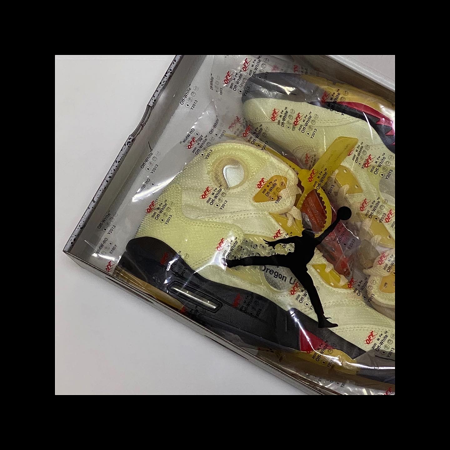 Jordan 5 x Off-White Retro SP Sail Fire Red 착용 스타일 - 2