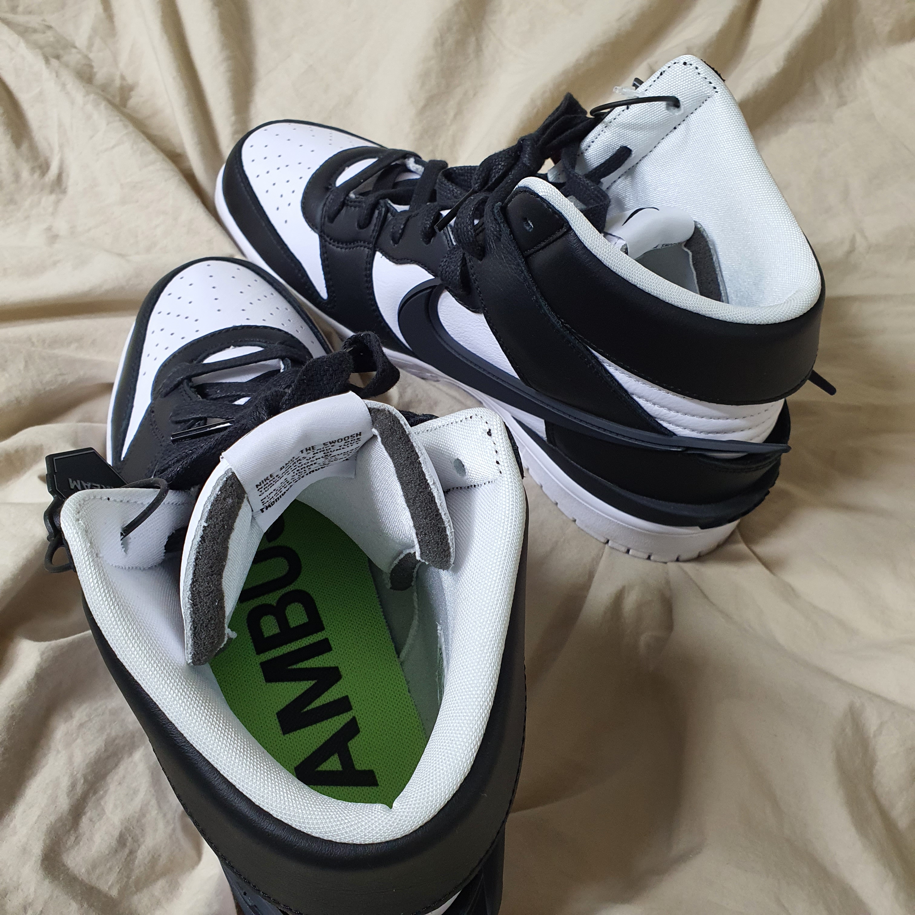 Nike x Ambush Dunk High Black 착용 스타일 - 2