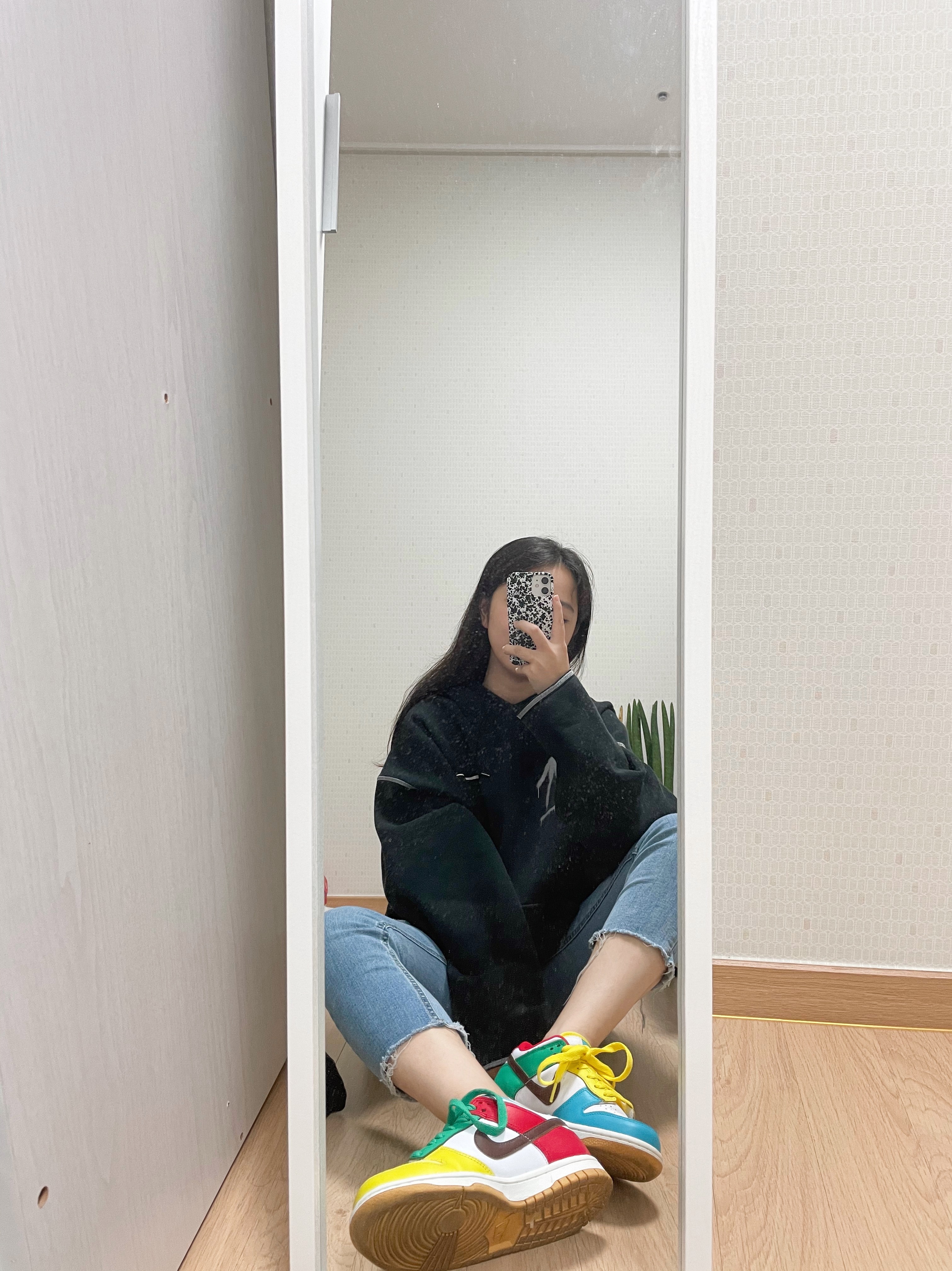 (GS) Nike Dunk Low SE Free.99 White, Nike x Off-White NRG RU Hoodie 착용 스타일 - 1