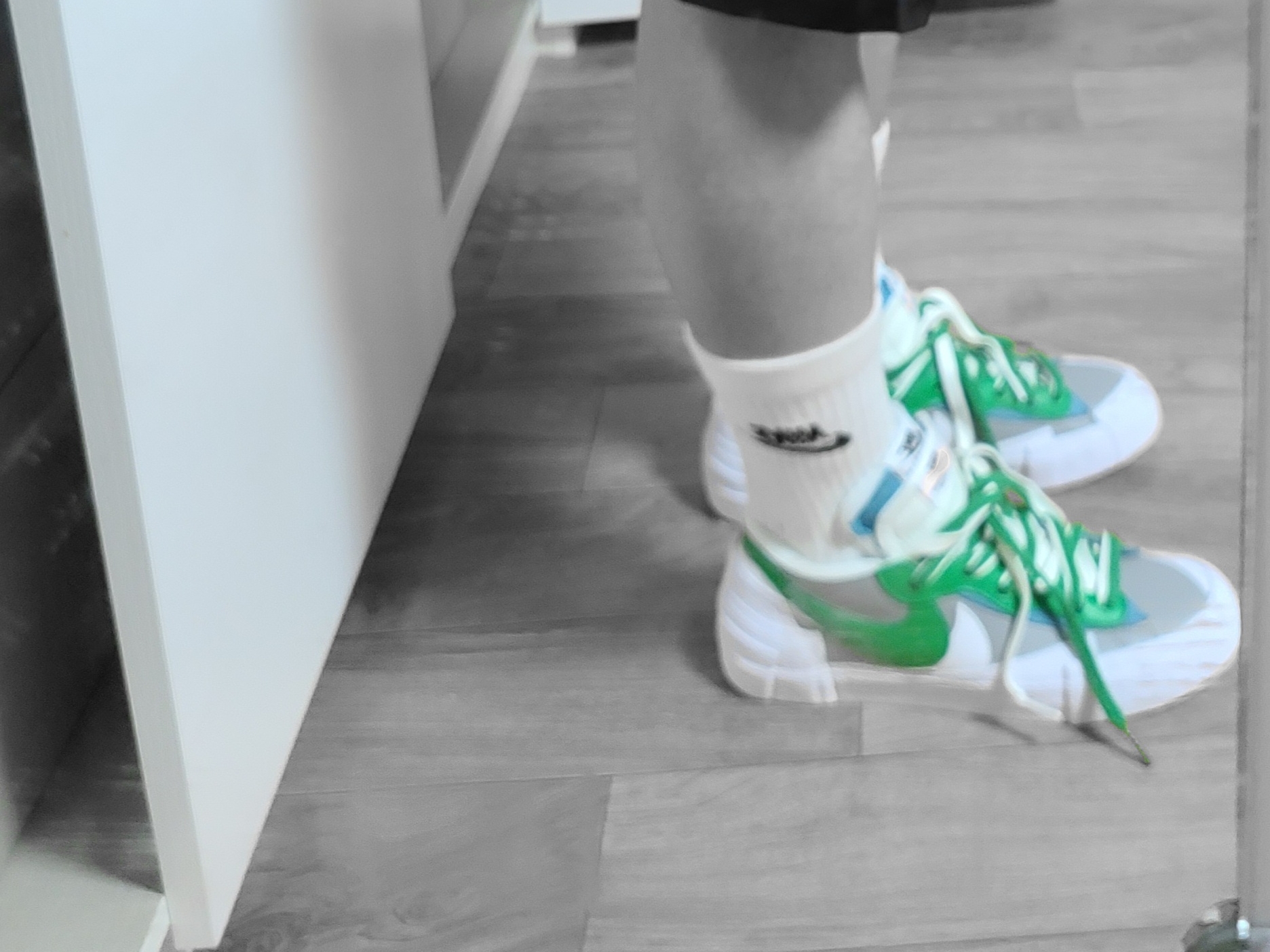 Nike x Sacai Blazer Low Classic Green 착용 스타일 - 2