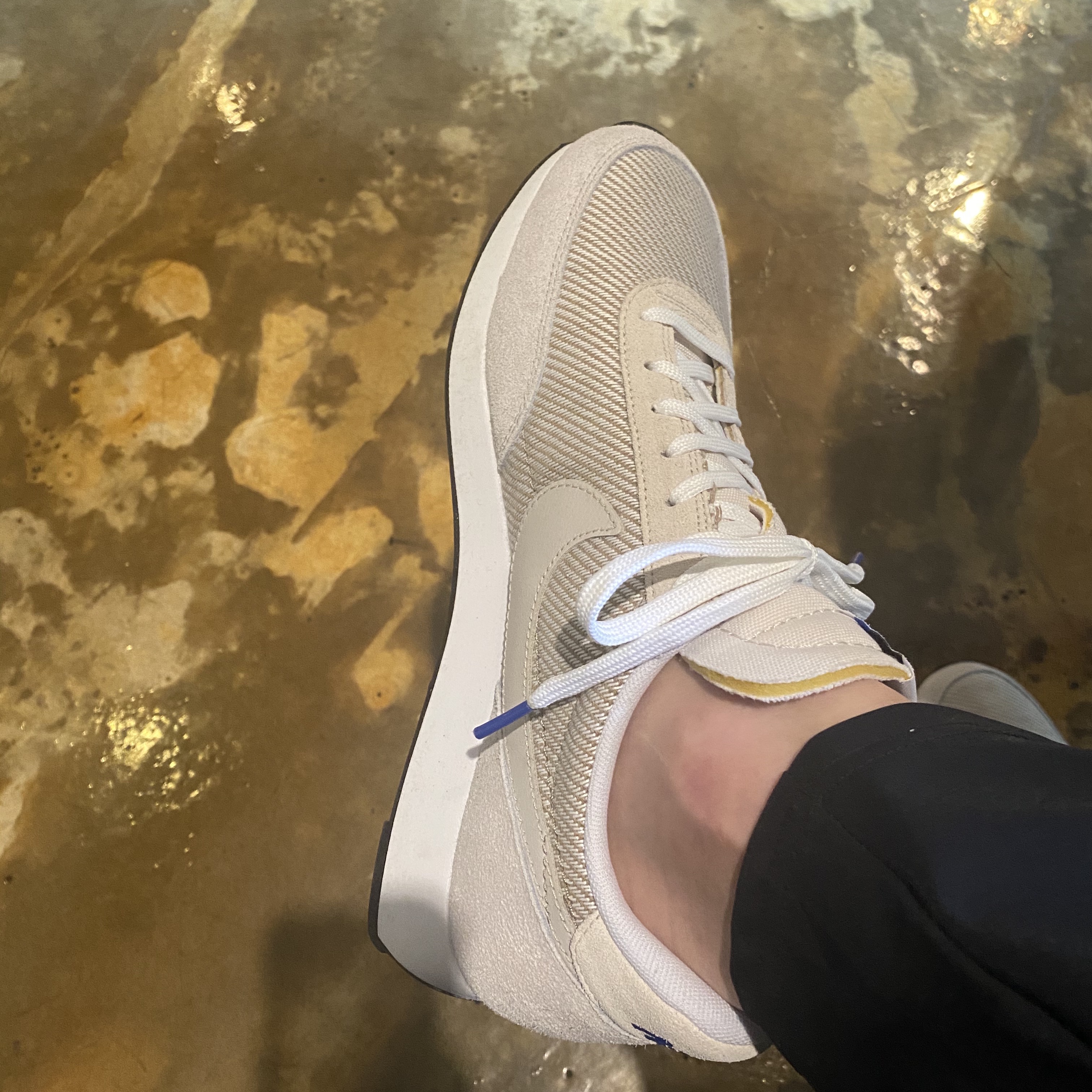 Nike Air Tailwind 79 SE Khaki 착용 스타일 - 2
