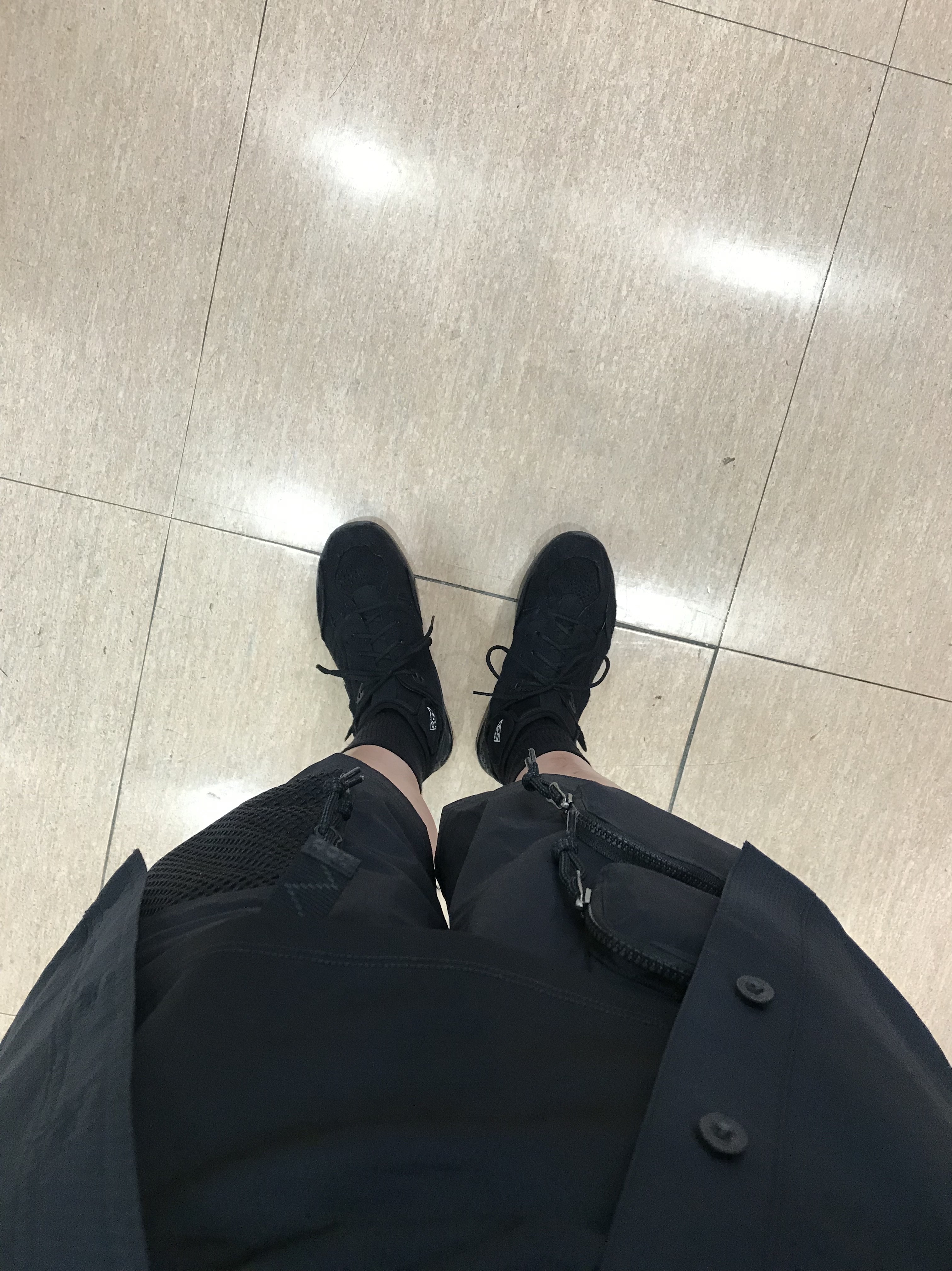 Nike x Comme des Garcons Homme Plus Air Mowabb Black, Nike NRG ACG Bucket Black 착용 스타일 - 3