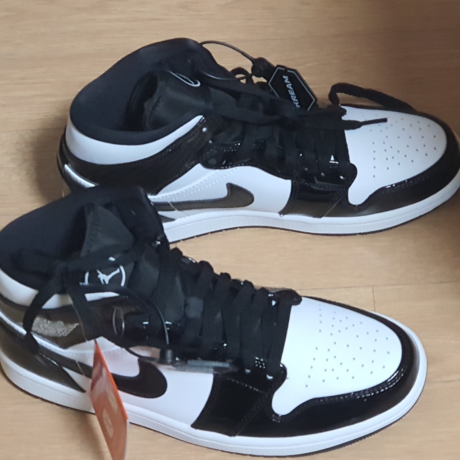 Jordan 1 Mid SE ASW Black 착용 스타일 - 2