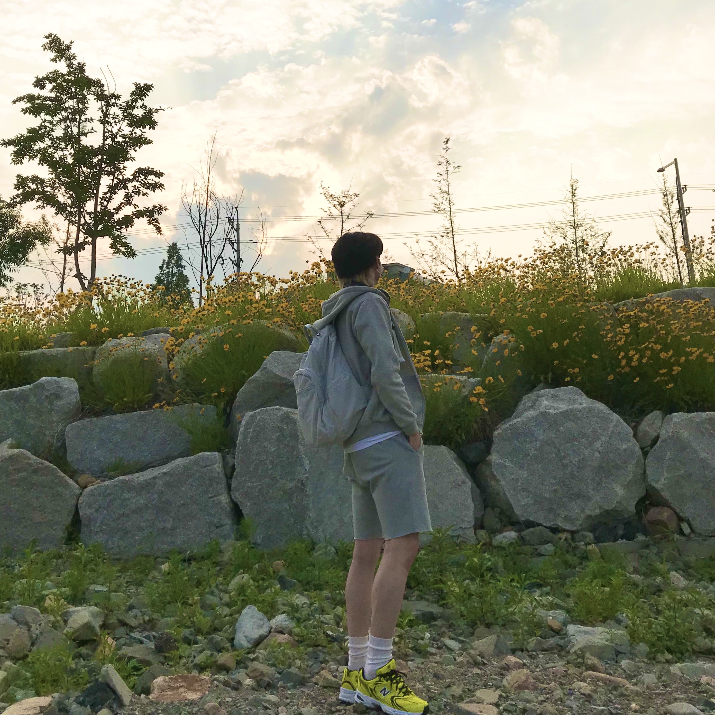 New Balance 530 Yellow 착용 스타일 - 2